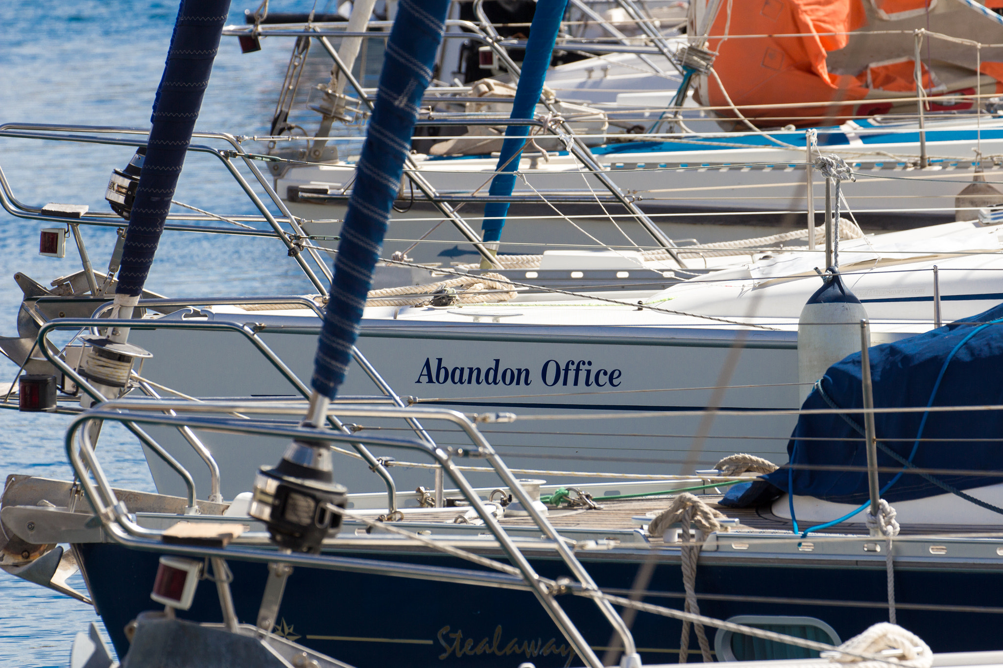 Canon EF 70-300mm F4-5.6L IS USM sample photo. Abandon office photography
