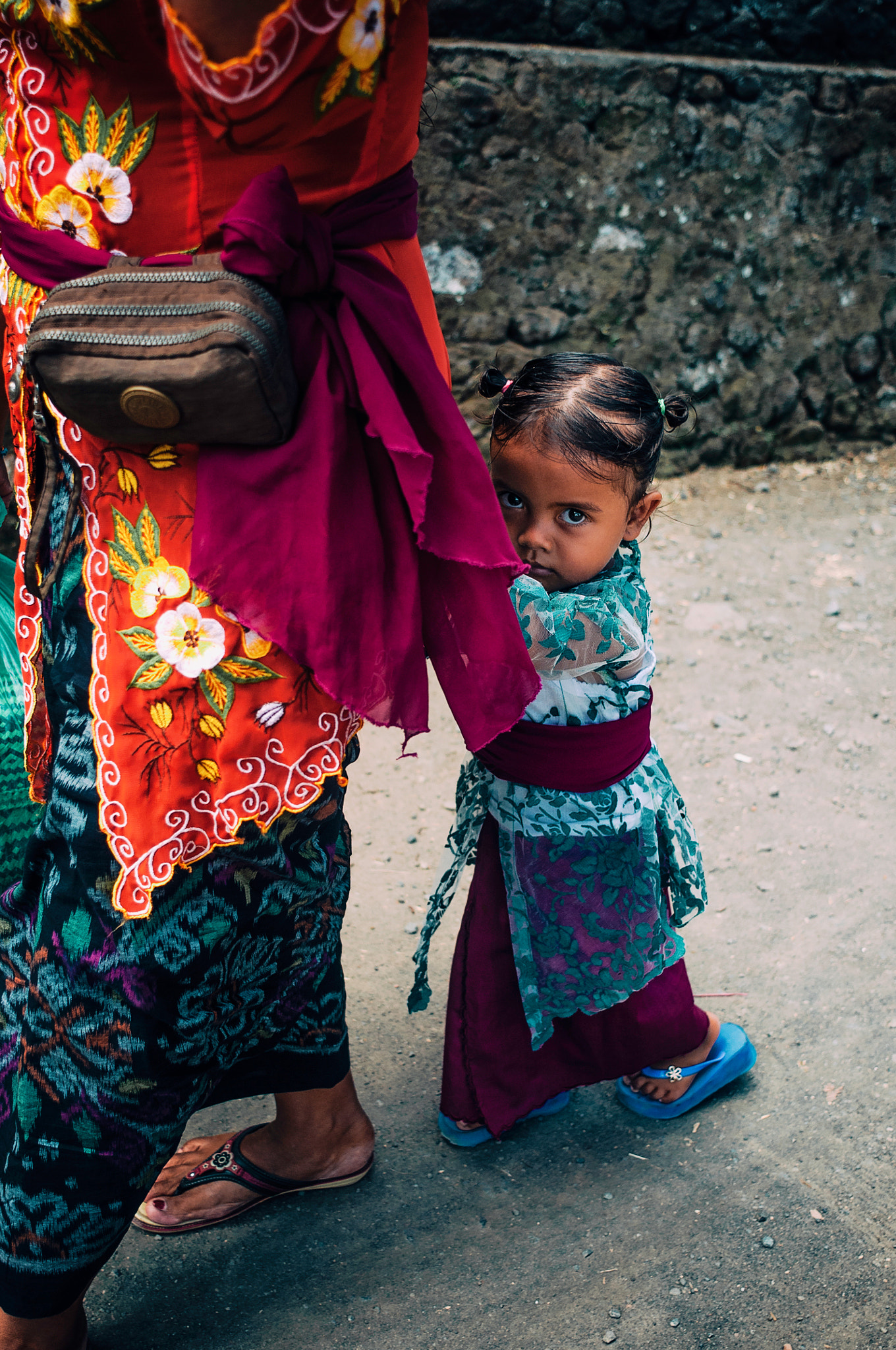 Nikon AF Nikkor 24mm F2.8D sample photo. Balinese girl photography