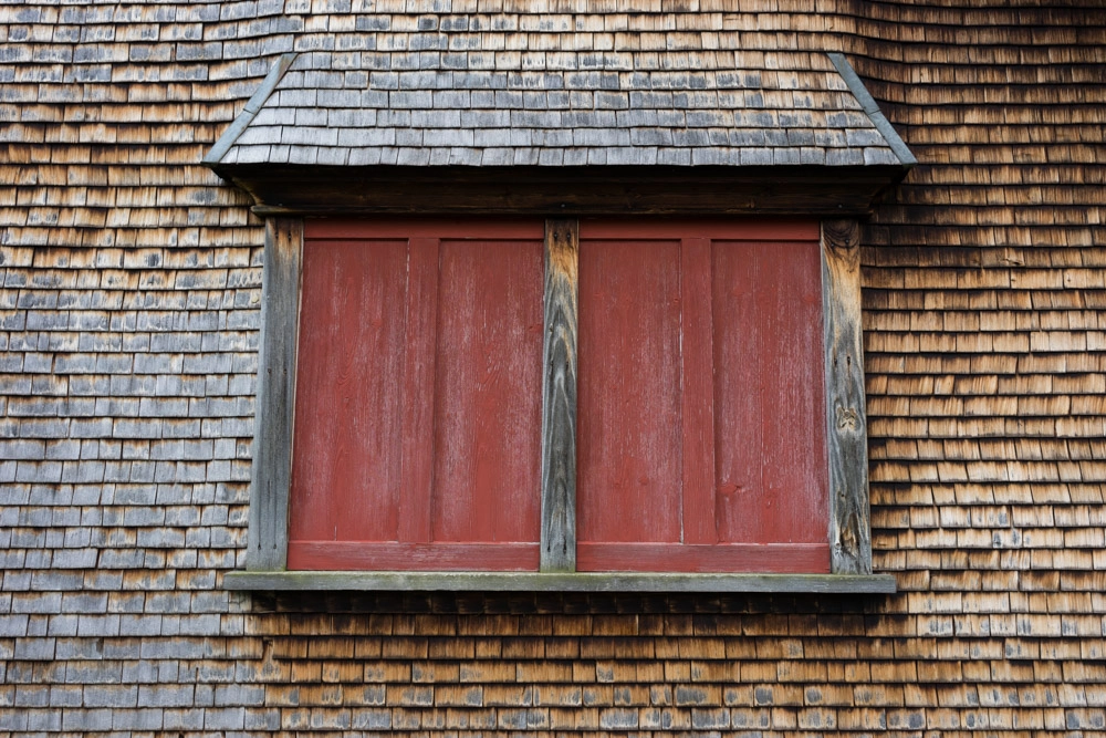 Sony a7 sample photo. A window in appenzell photography