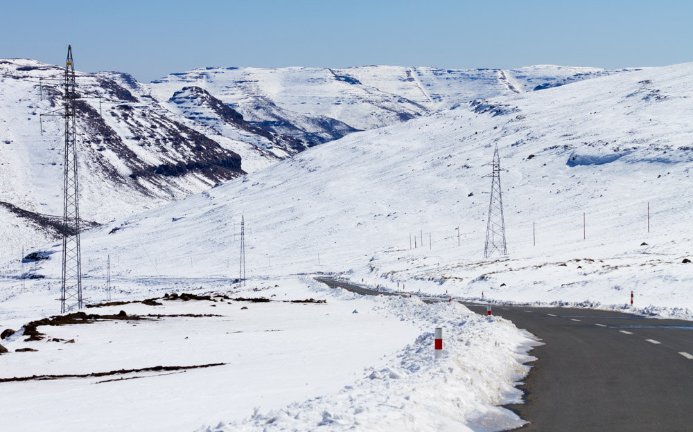 Canon EF 70-300mm F4-5.6 IS USM sample photo. Sneeu in die maluti's photography