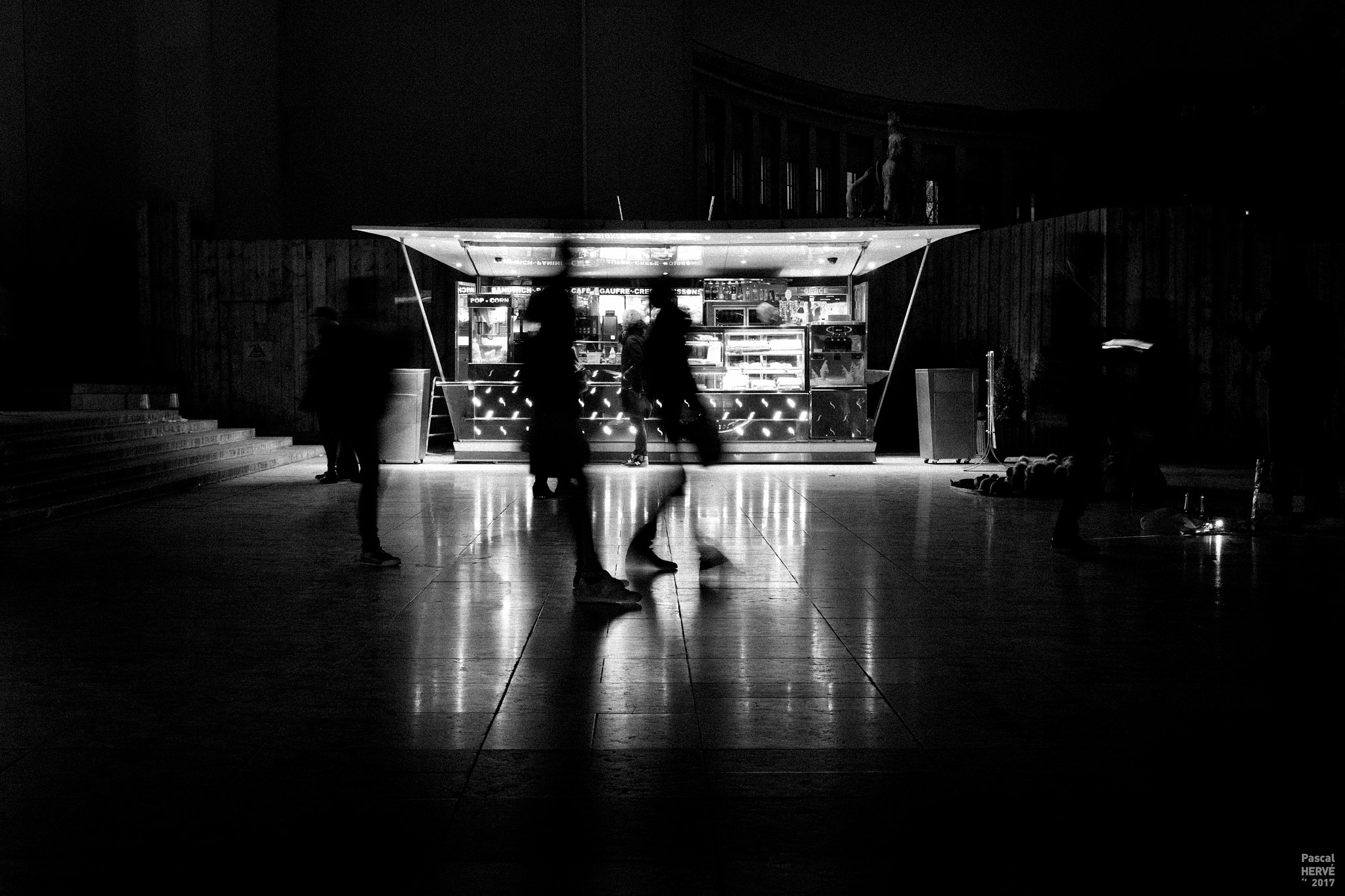 Panasonic Lumix DMC-GX85 (Lumix DMC-GX80 / Lumix DMC-GX7 Mark II) sample photo. Spectres photography