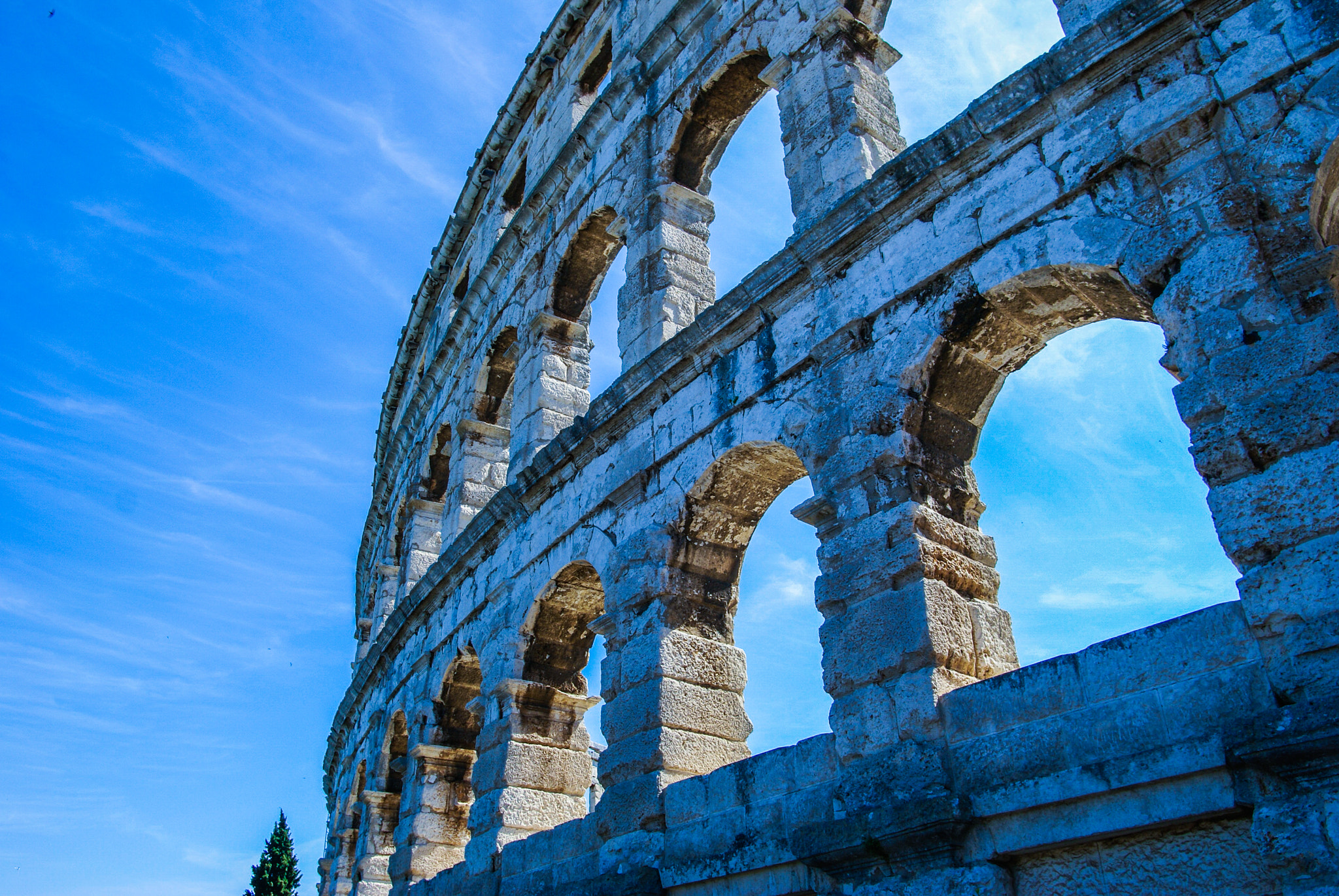 Minolta AF 17-35mm F2.8-4 (D) sample photo. Pula's roman arena, croatia photography