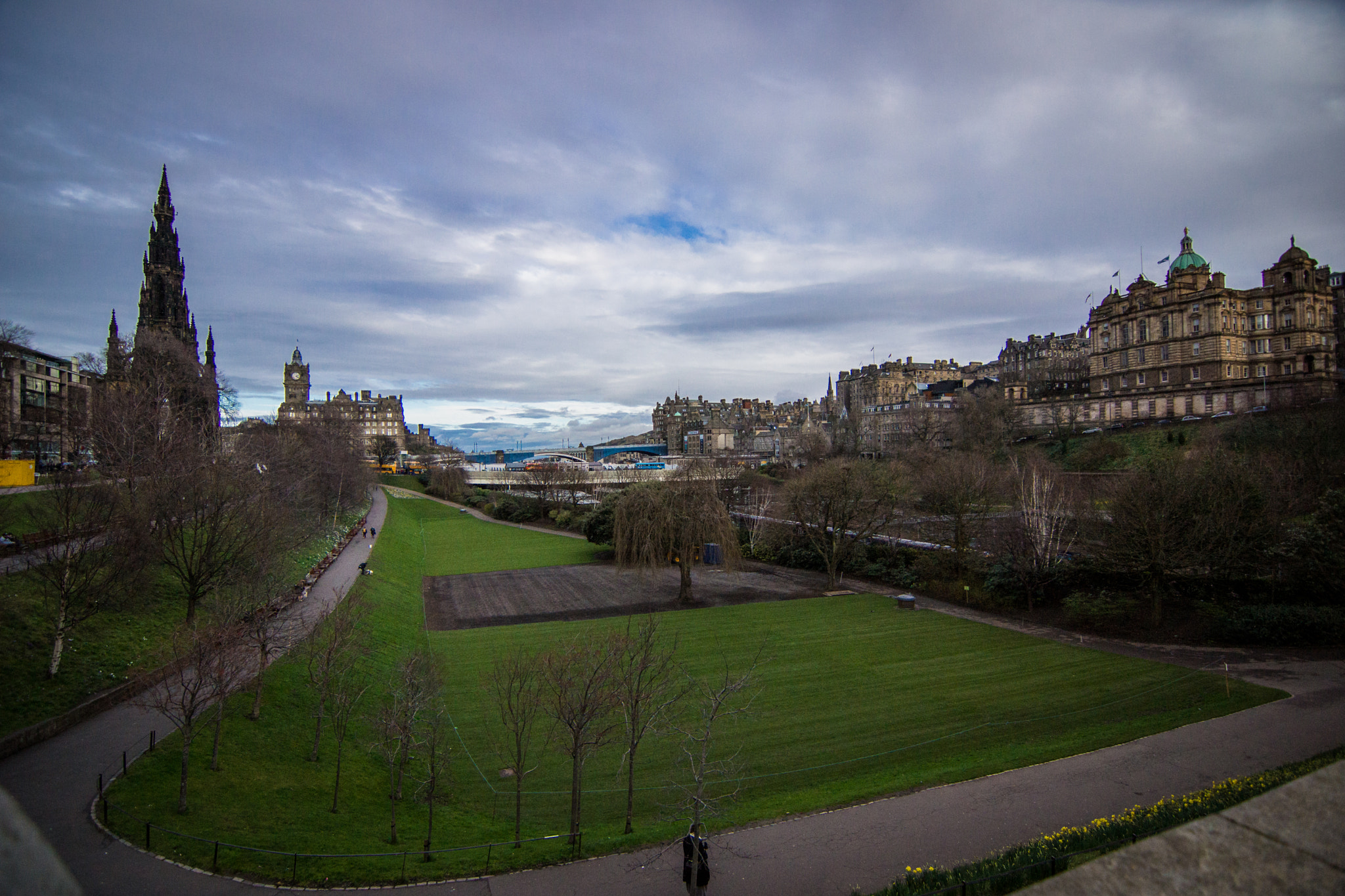 Sony SLT-A77 + 20mm F2.8 sample photo. Vue photography