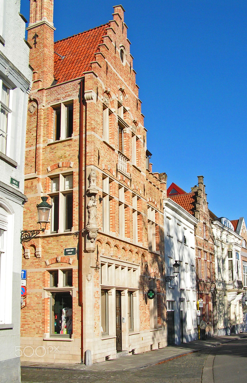 KONICA MINOLTA DiMAGE Z2 sample photo. Bruges medieval town photography