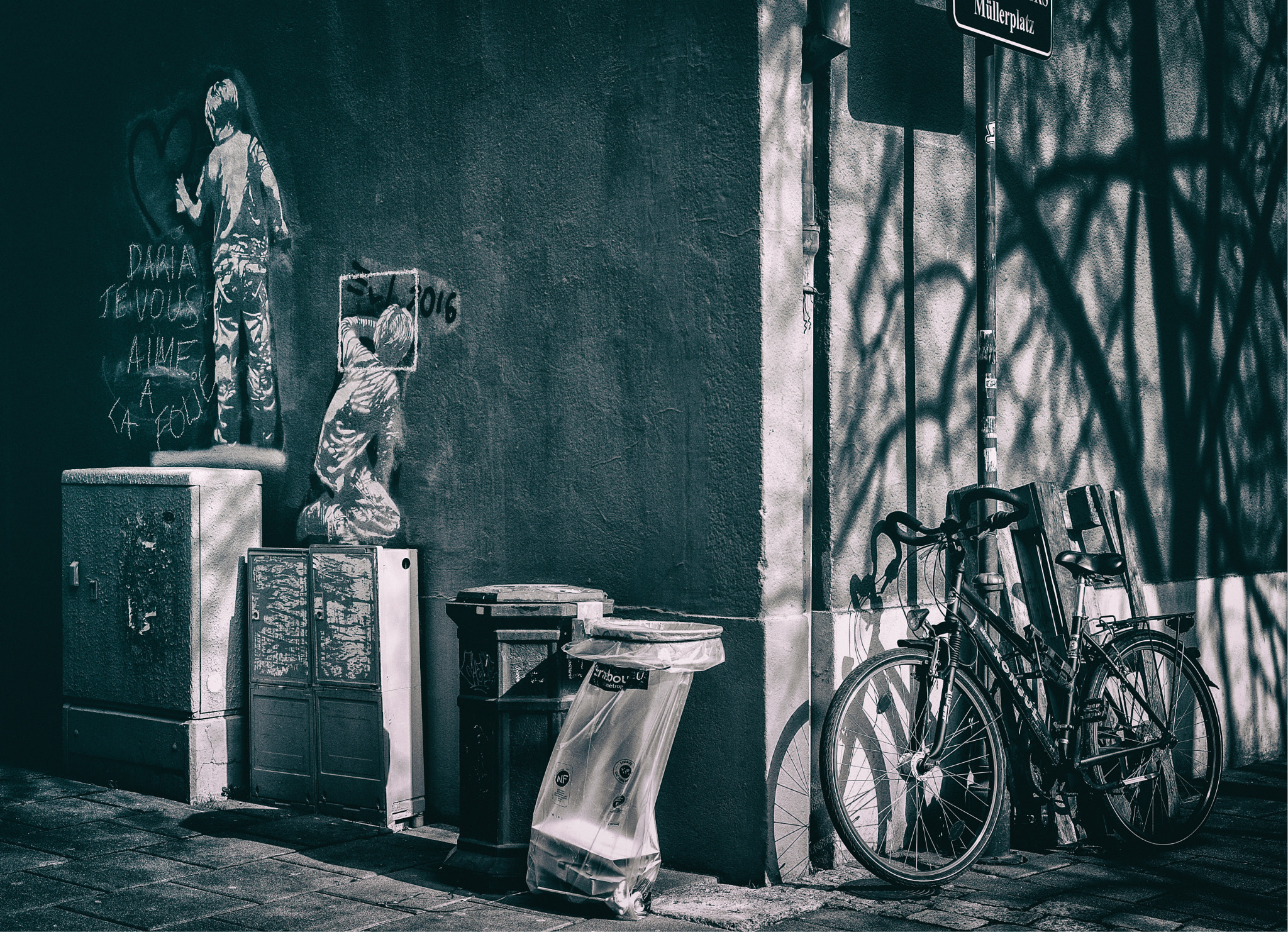 Summicron-M 1:2/50 sample photo. Angle photography