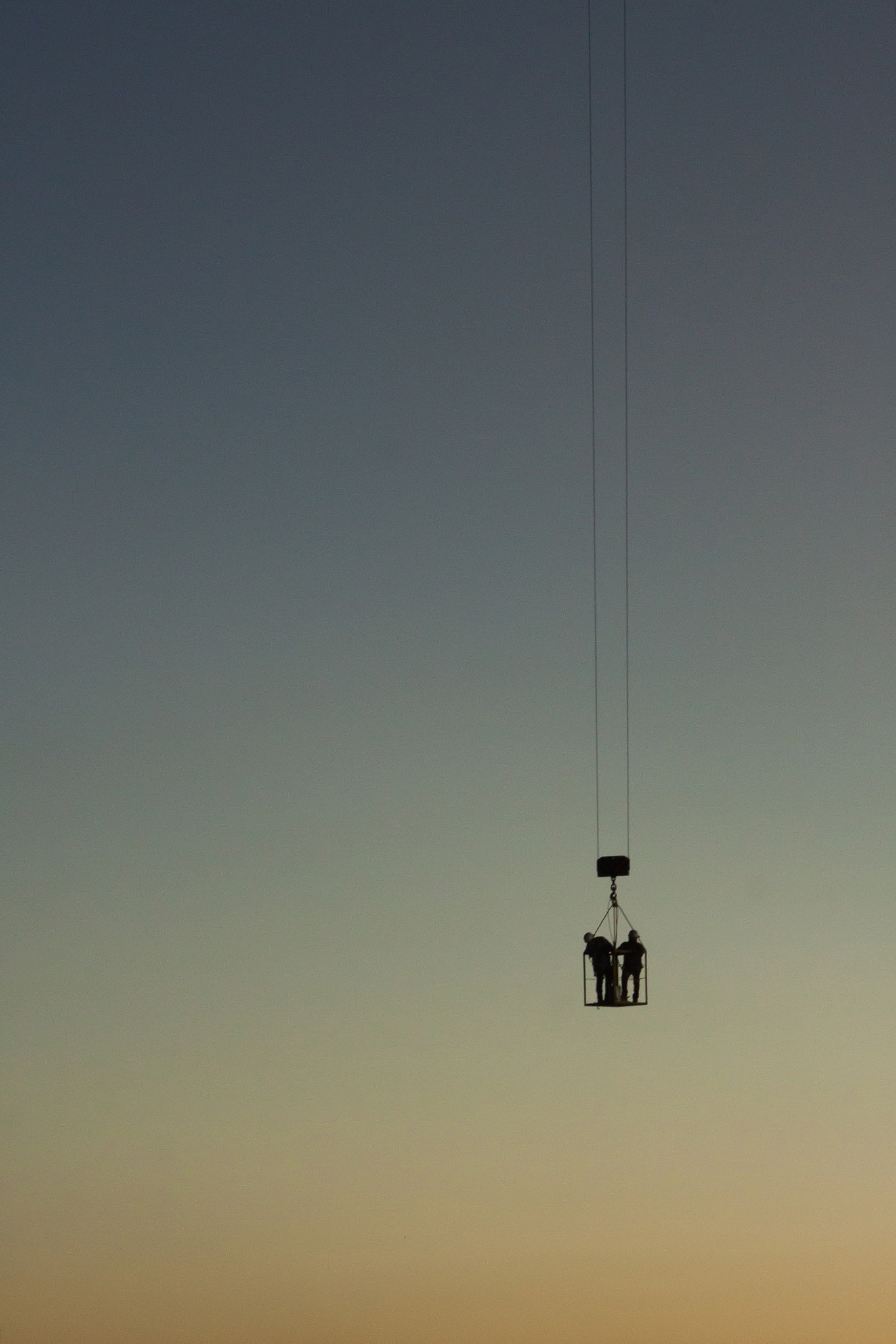 EF75-300mm f/4-5.6 sample photo. Hanging from sky photography