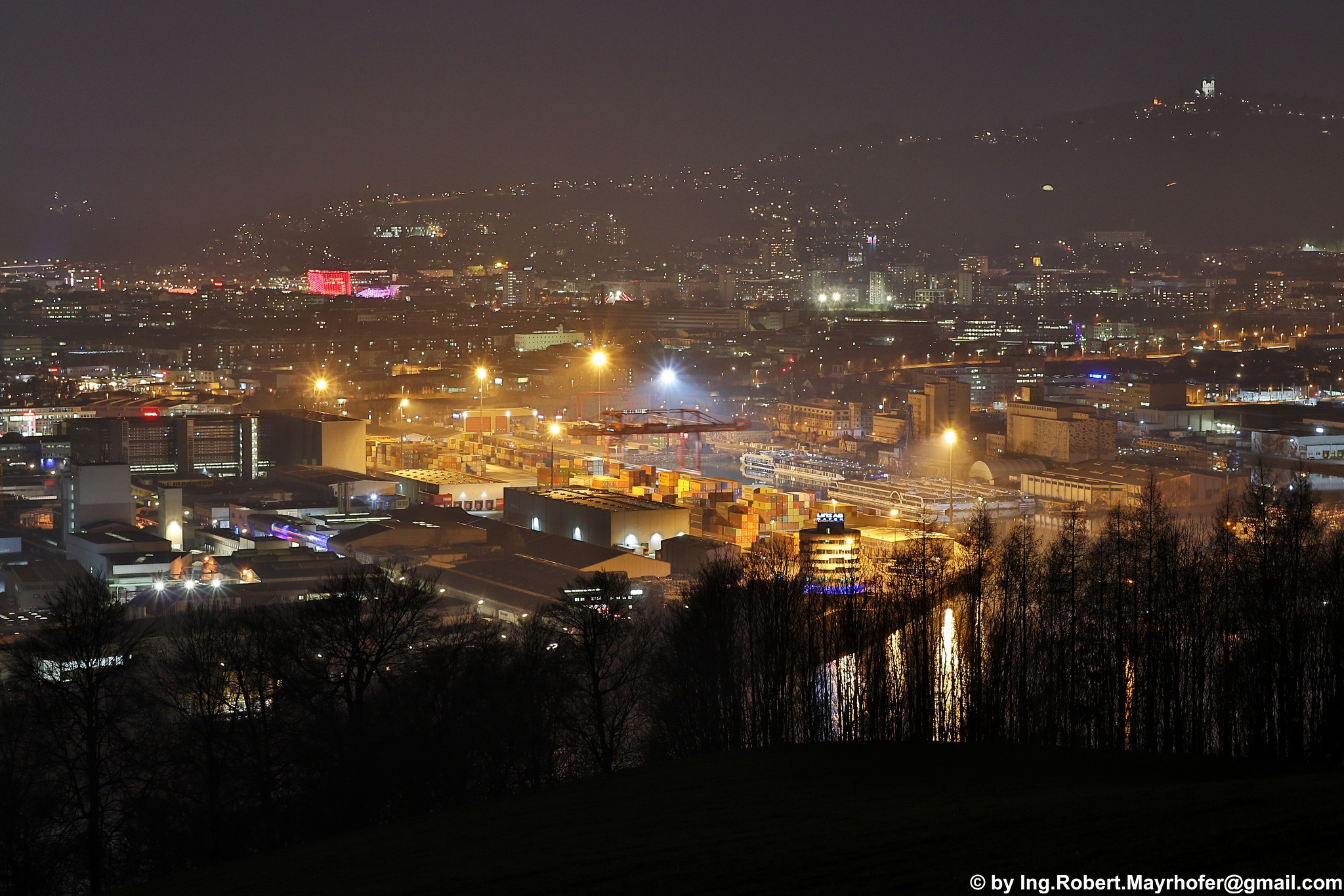 IS STM sample photo. Linz in austria photography