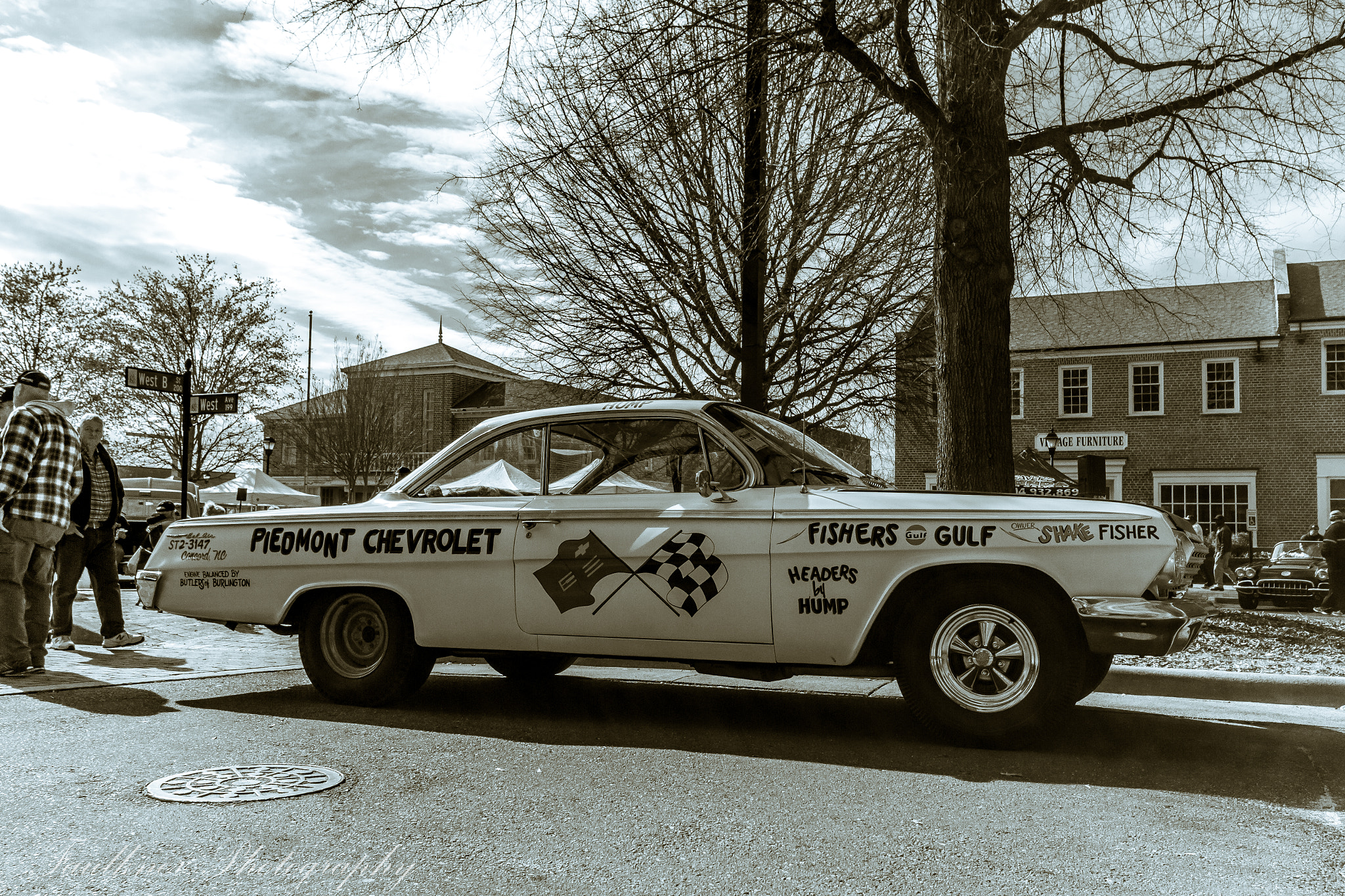 Canon EOS 7D + Sigma 10-20mm F4-5.6 EX DC HSM sample photo. Kannapolis march cruise in bw photography