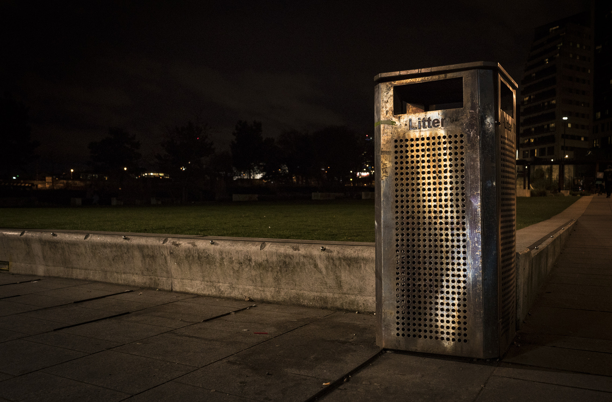 Sony FE 28mm F2 sample photo. The waste bin photography