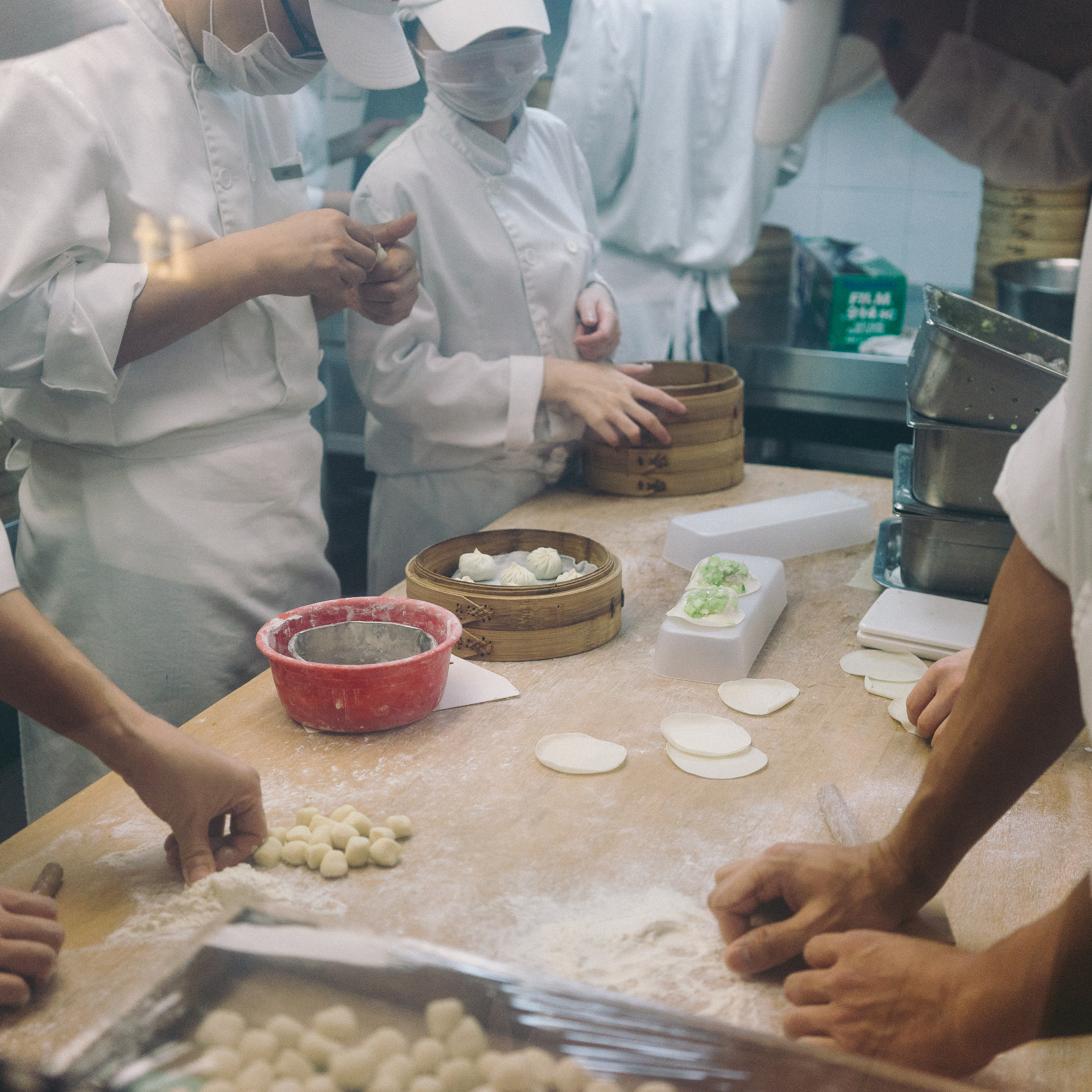 Sony a7 II + Sony Sonnar T* FE 35mm F2.8 ZA sample photo. Hong kong in squares photography