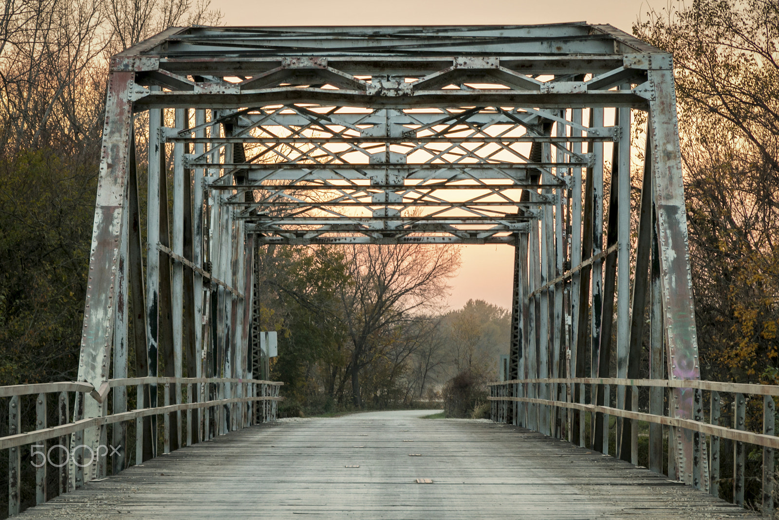 Canon EF-S 17-85mm F4-5.6 IS USM sample photo. "country bridge" photography