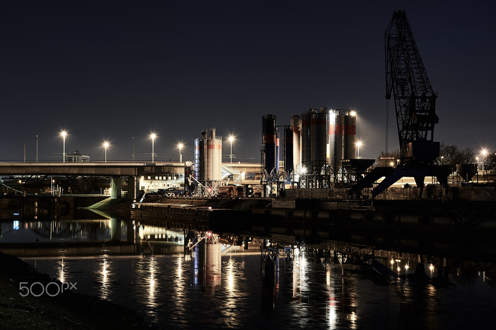 Sigma 18-35mm F1.8 DC HSM Art sample photo. Industry photography