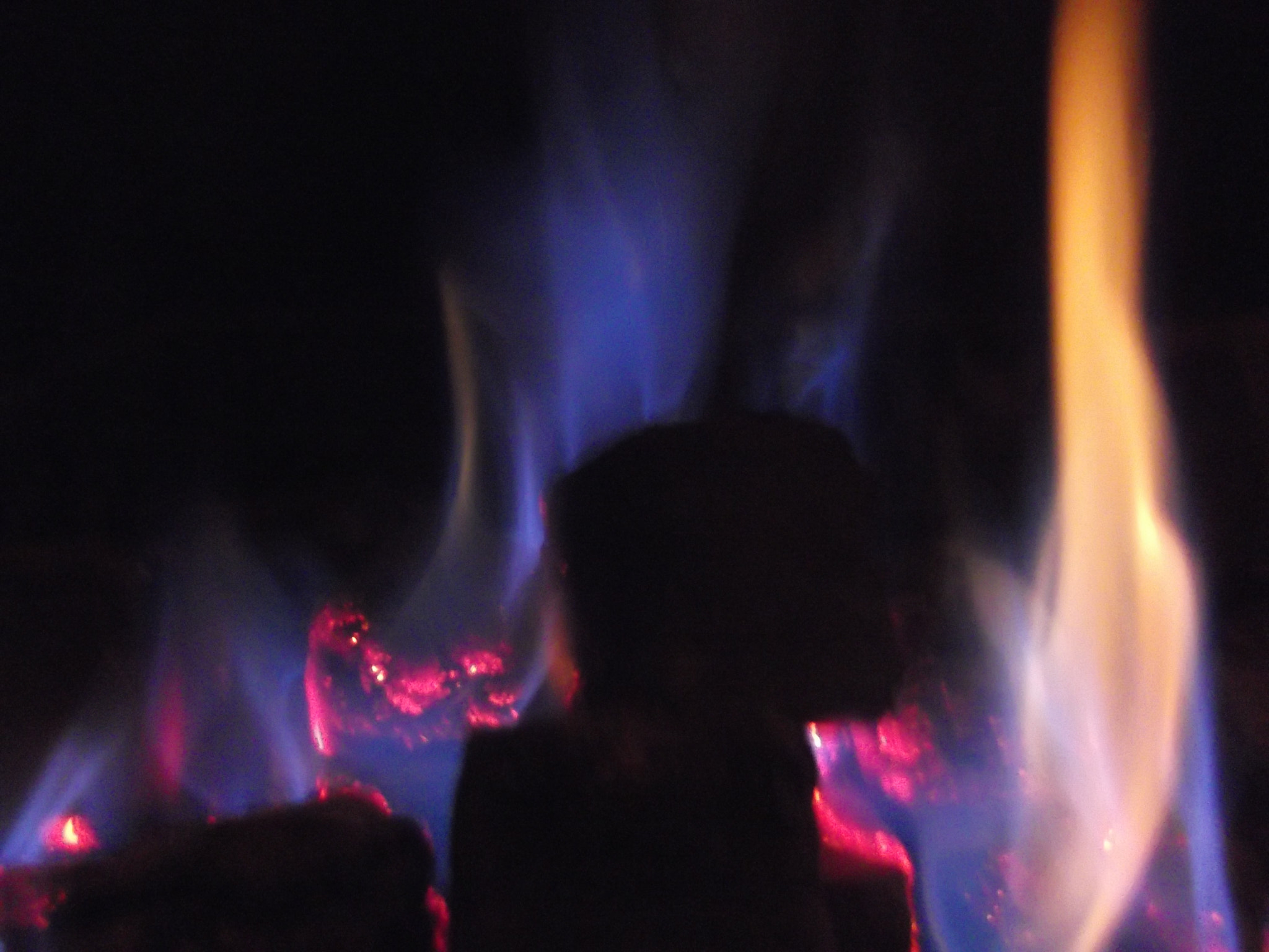 Fujifilm FinePix T350 sample photo. Gas fire photography