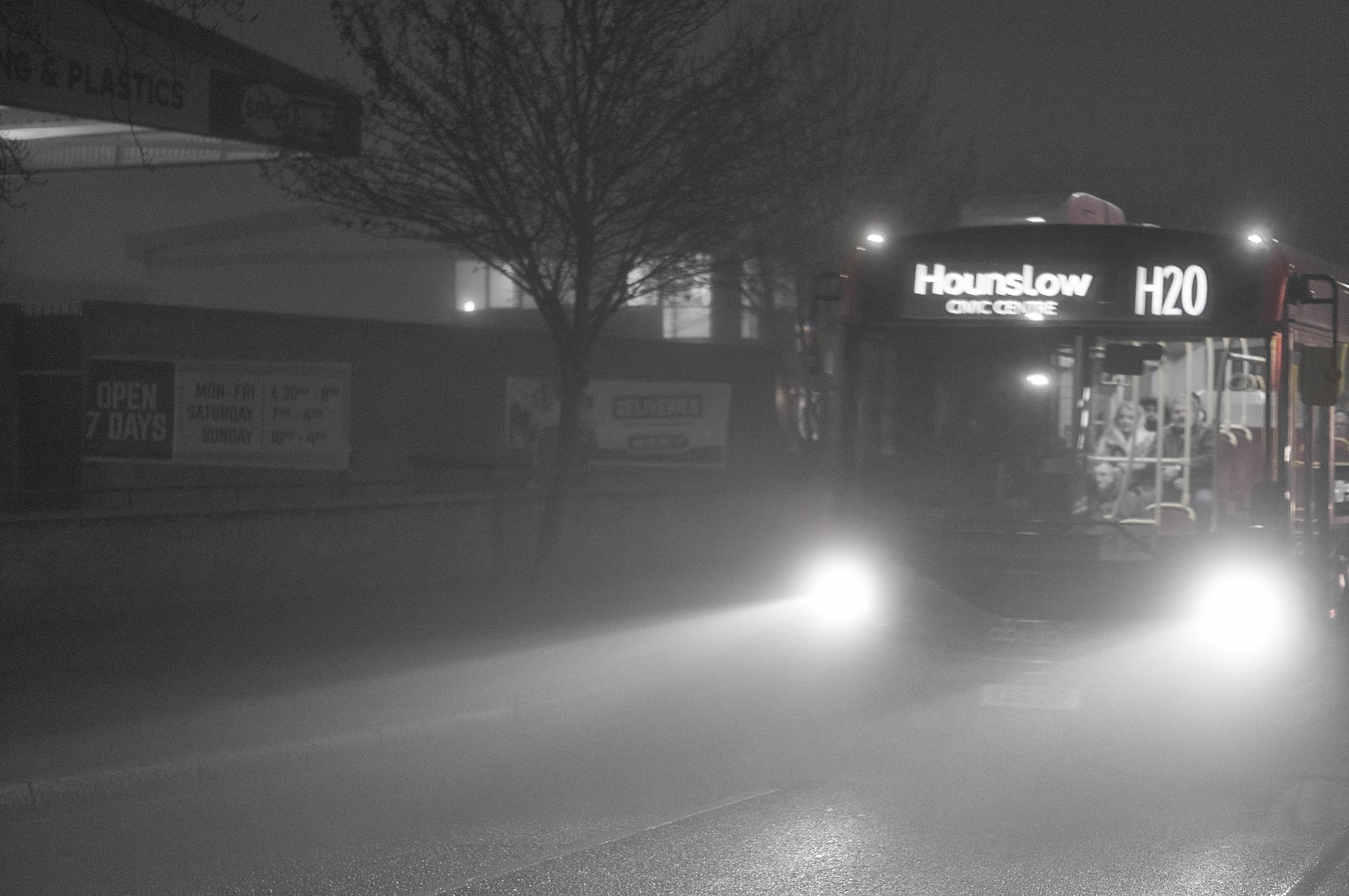 Sony SLT-A57 + Sony DT 50mm F1.8 SAM sample photo. Red london bus in the fog photography