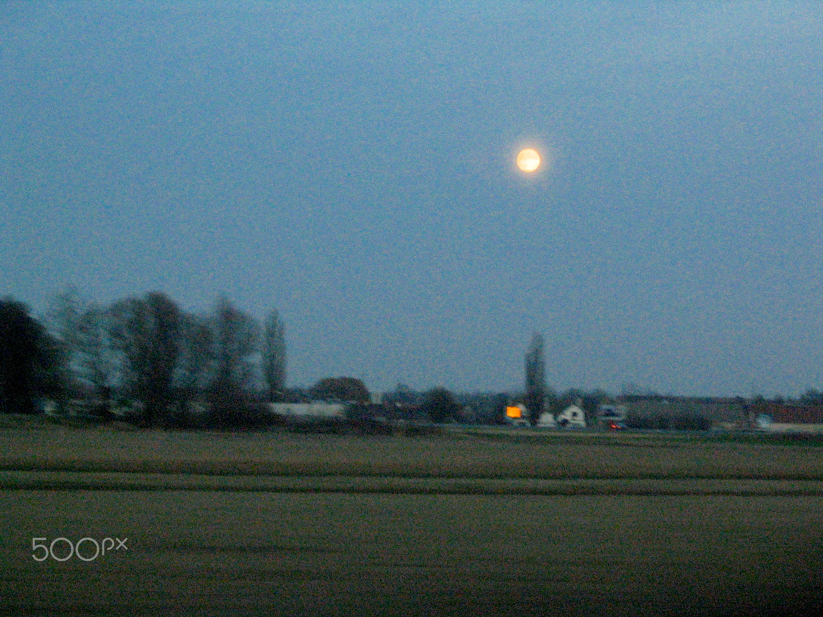 Canon POWERSHOT A75 sample photo. Train journey - moon through the window photography