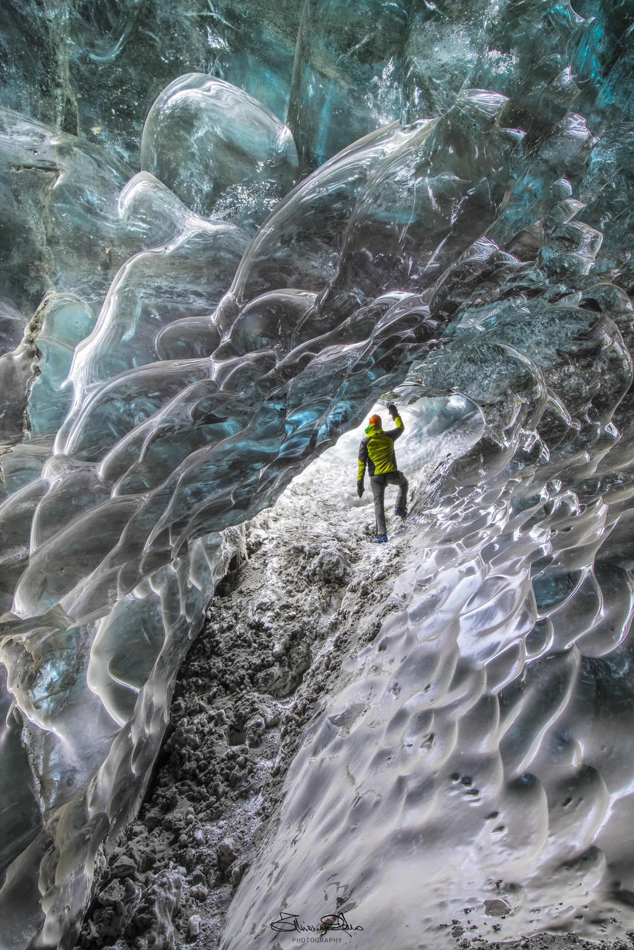 Nikon AF-S Nikkor 14-24mm F2.8G ED sample photo. Crystal ice cave photography