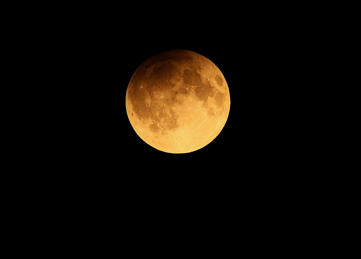 Sigma 50-500mm f/4-6.3 APO HSM EX sample photo. Moon photography