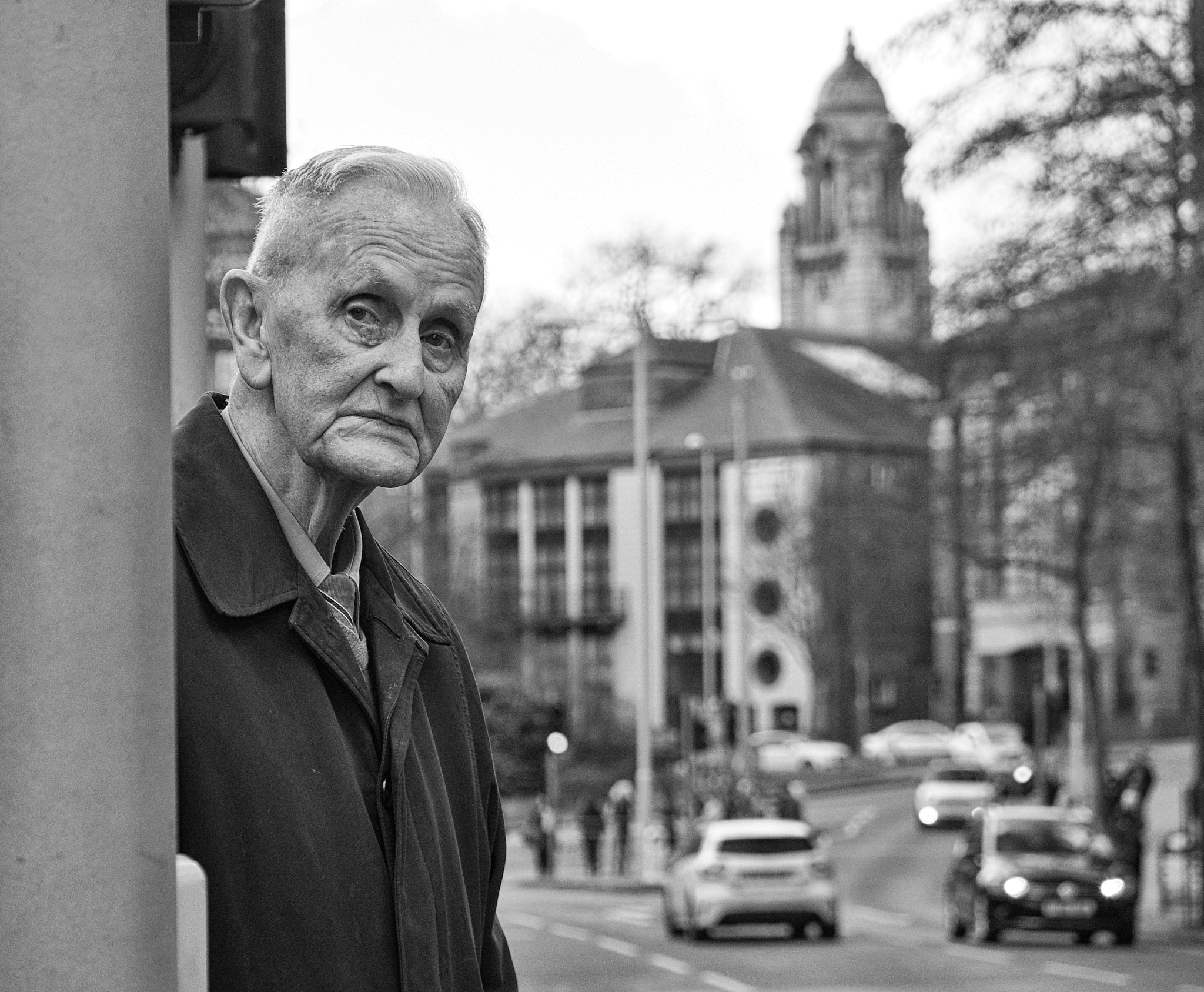 Olympus PEN E-PL7 sample photo. Pedestrian crossing photography