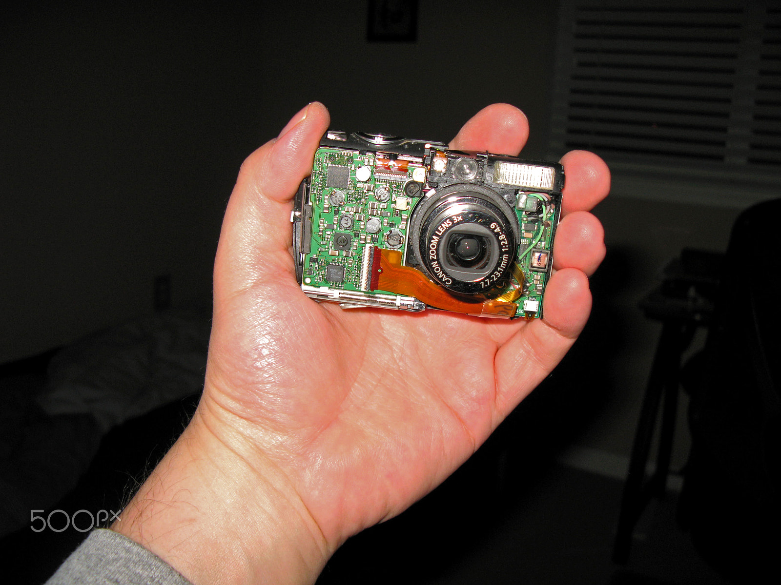 Canon POWERSHOT G7 sample photo. Face off canon photography