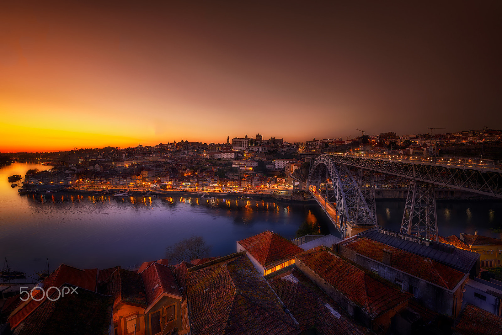Nikon AF-S Nikkor 14-24mm F2.8G ED sample photo. Porto nights ii photography