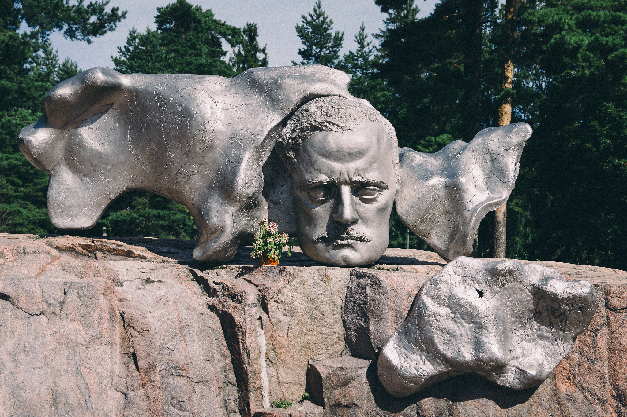Sony SLT-A77 + Tamron SP 24-70mm F2.8 Di VC USD sample photo. Sibelius-monumentti photography