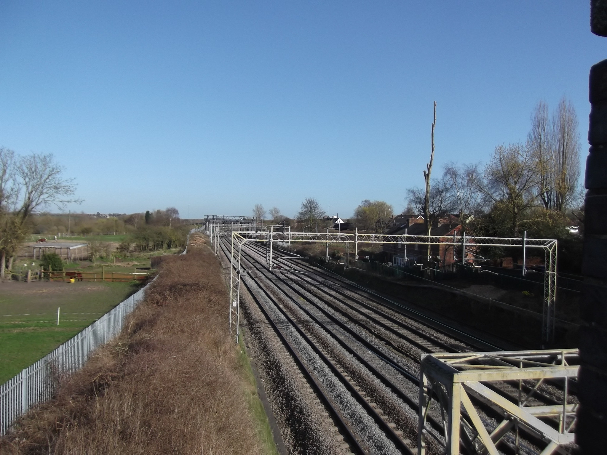 Fujifilm FinePix T350 sample photo. Railway photography