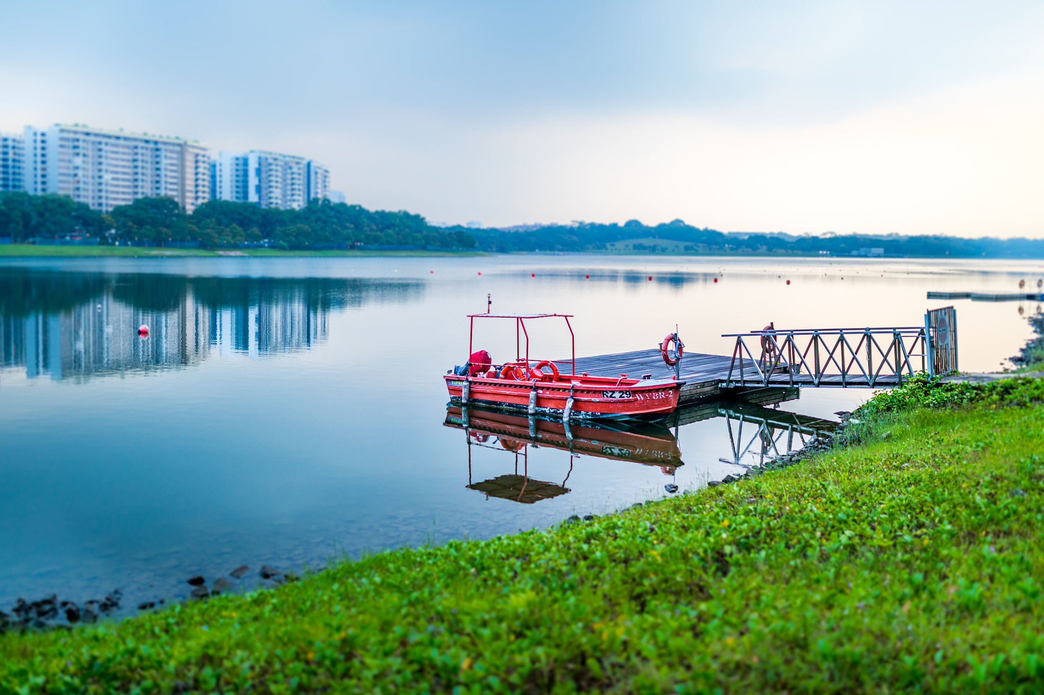 Sigma 35mm F1.4 DG HSM Art sample photo. Red boat photography