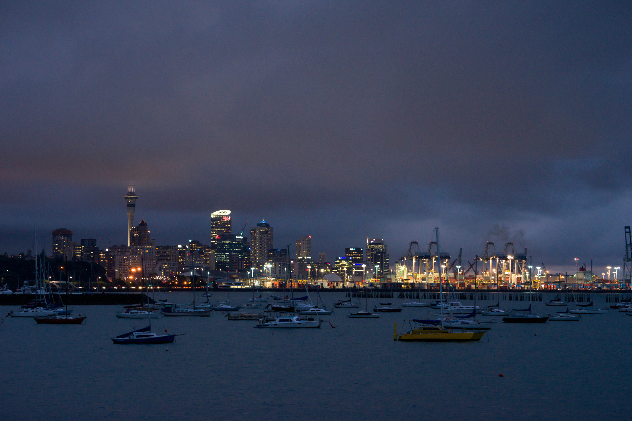 Sony FE 70-300mm F4.5-5.6 G OSS sample photo. Auckland city photography