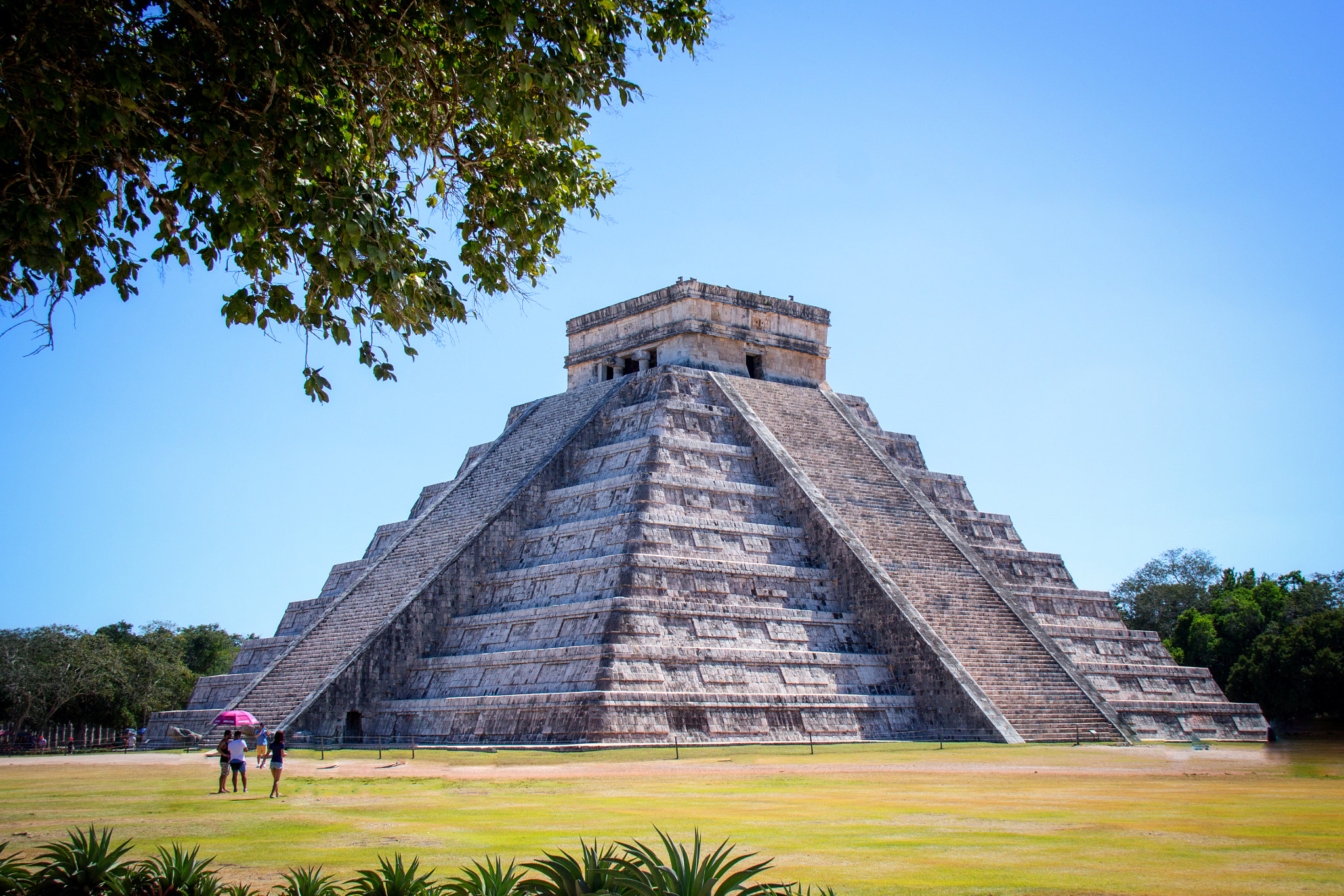 Canon EF-S 18-200mm F3.5-5.6 IS sample photo. Chichén-itza photography