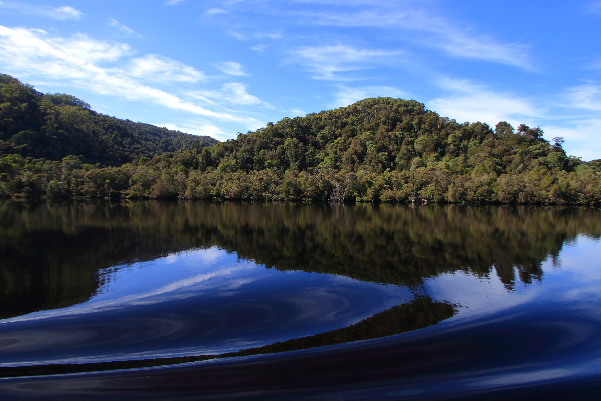Canon EF-S 10-22mm F3.5-4.5 USM sample photo. Rippled reflections photography