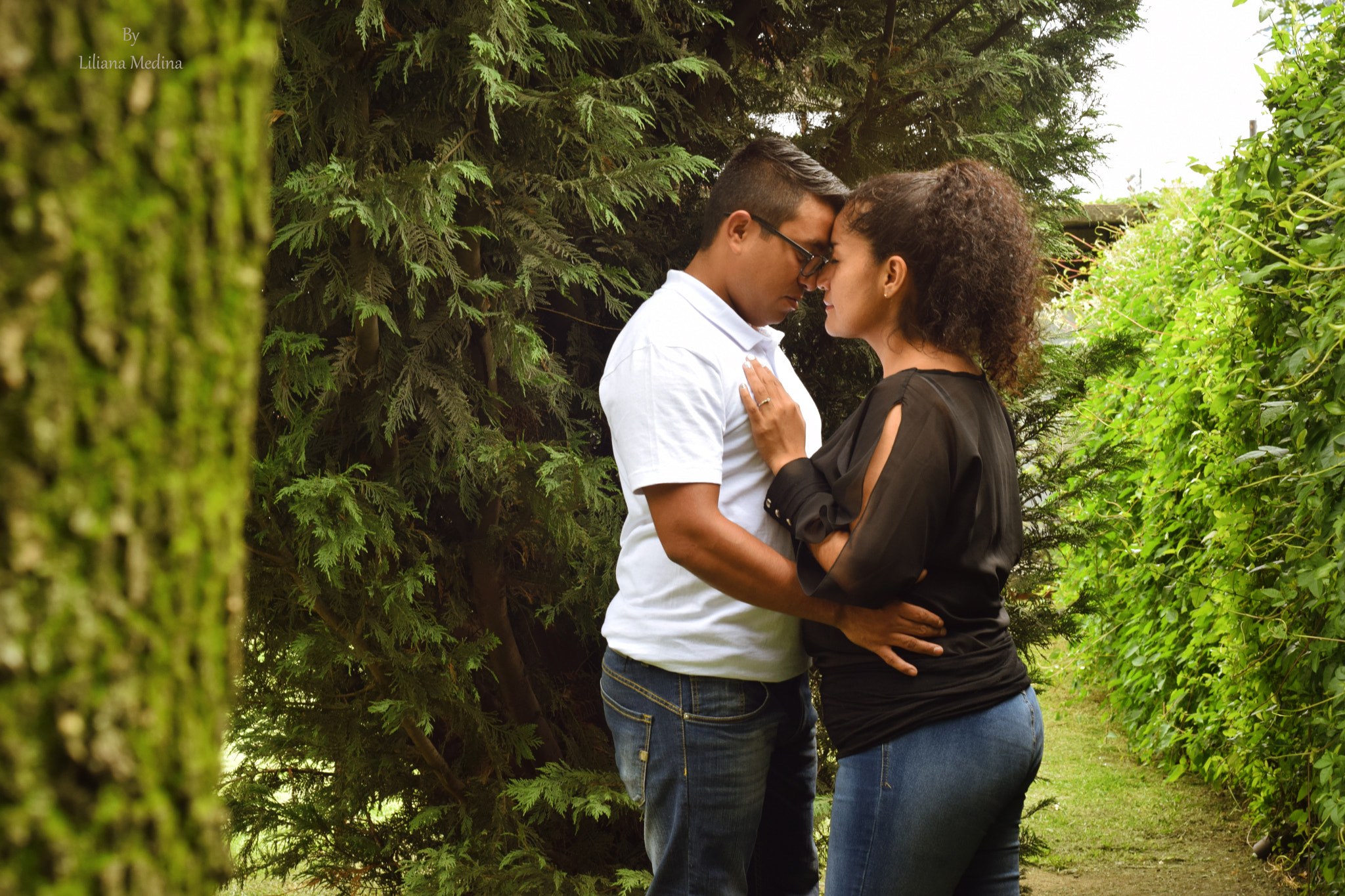 Nikon D3300 + Nikon AF Nikkor 50mm F1.8D sample photo. Lovestory photography