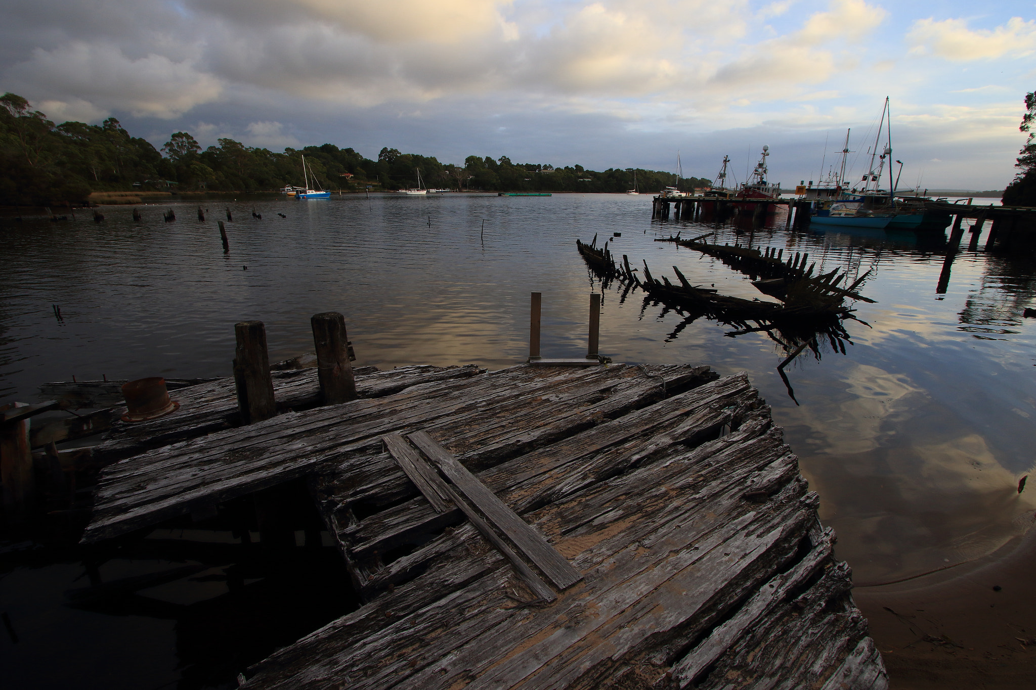 Canon EF-S 10-22mm F3.5-4.5 USM sample photo. Shipwrecked photography