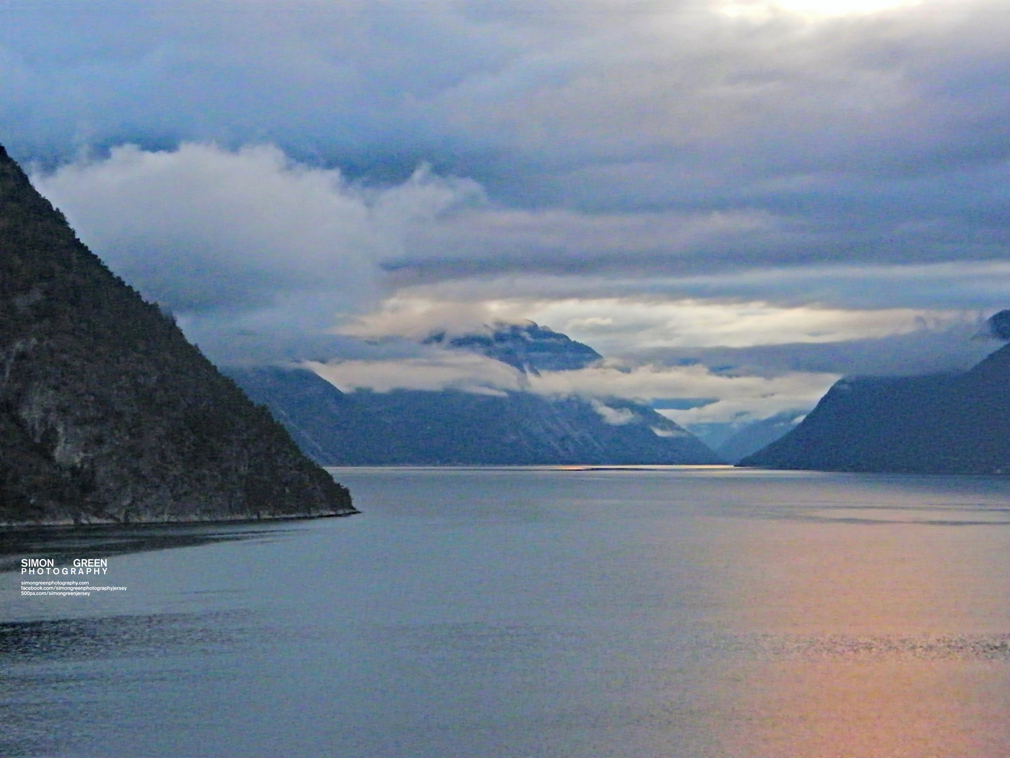 Fujifilm FinePix S8000fd sample photo. Norway.01.13 photography