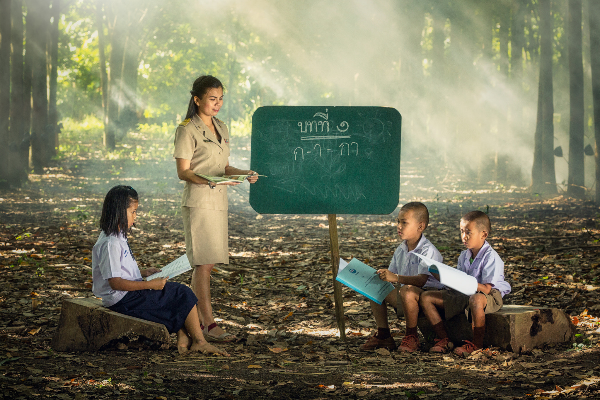 Canon EF 70-200mm F2.8L IS II USM sample photo. Natural classroom photography