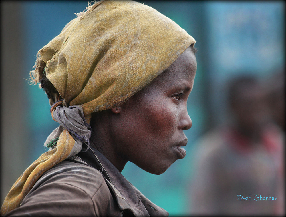 Canon EF 70-300mm F4-5.6L IS USM sample photo. Woman from conso photography