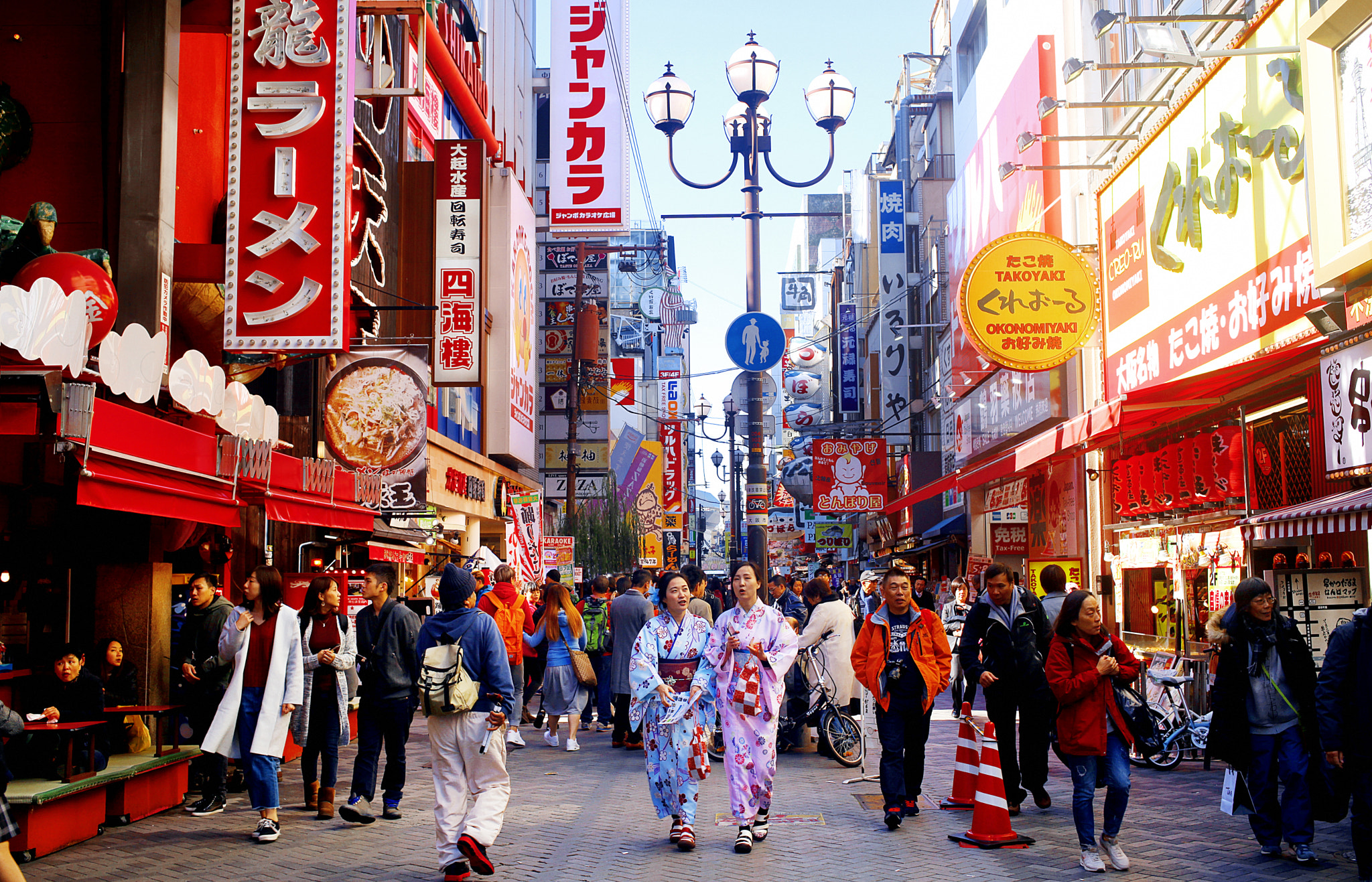 Canon EF 40mm F2.8 STM sample photo. Dotonbori area, osaka. photography