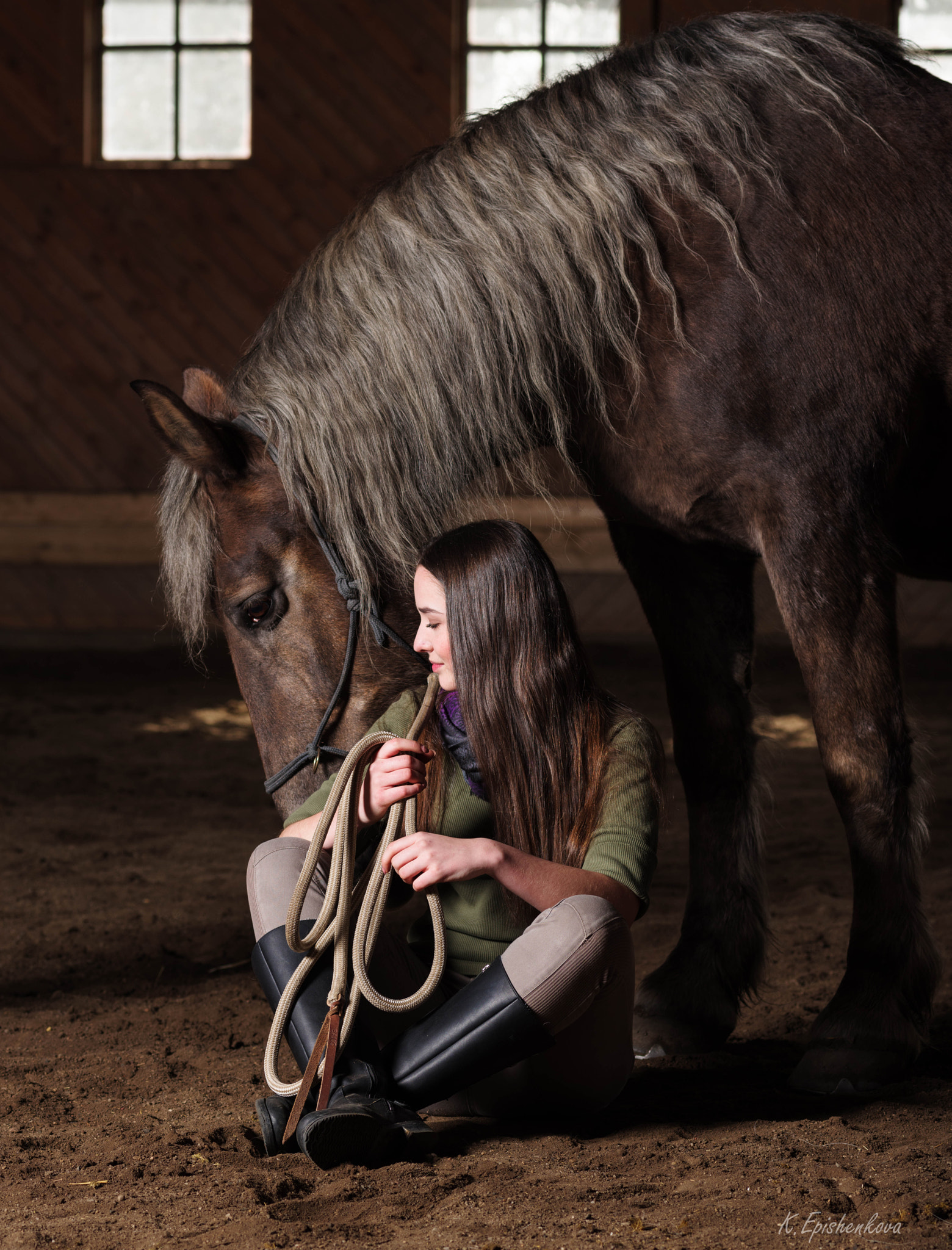 Pentax 645Z + smc PENTAX-FA 645 150mm F2.8 [IF] sample photo. #112 sonya and a horse photography