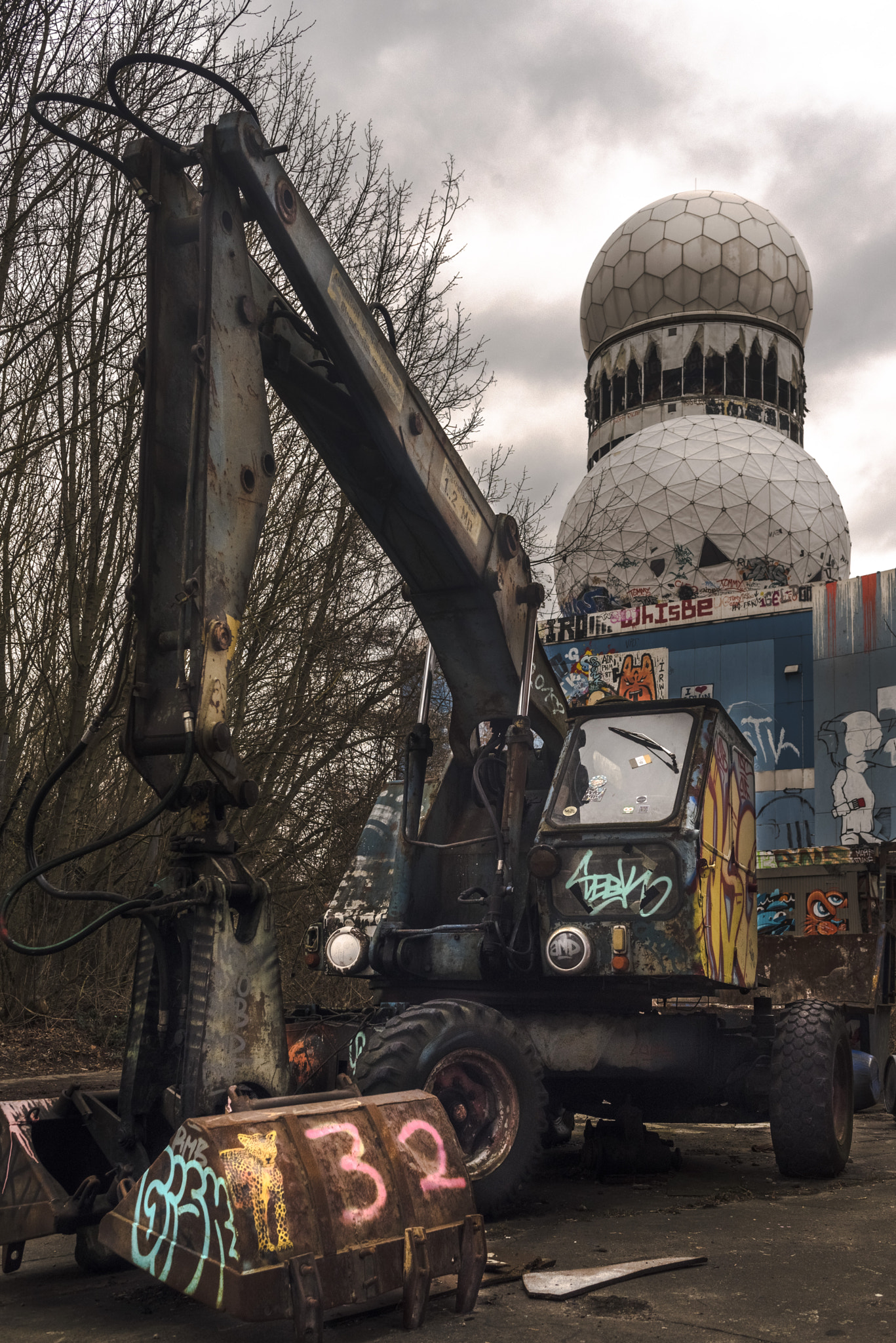 AF Zoom-Nikkor 35-70mm f/2.8 sample photo. Old nsa echolon radar station | teufelsberg berlin photography