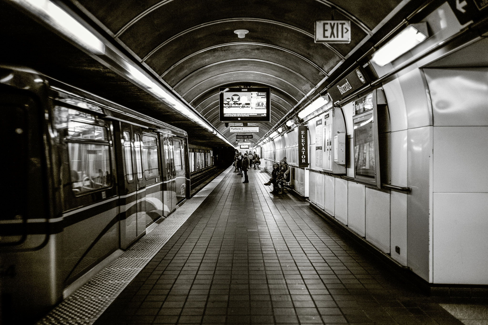 Summicron-M 1:2/35 ASPH. sample photo. In the tube photography