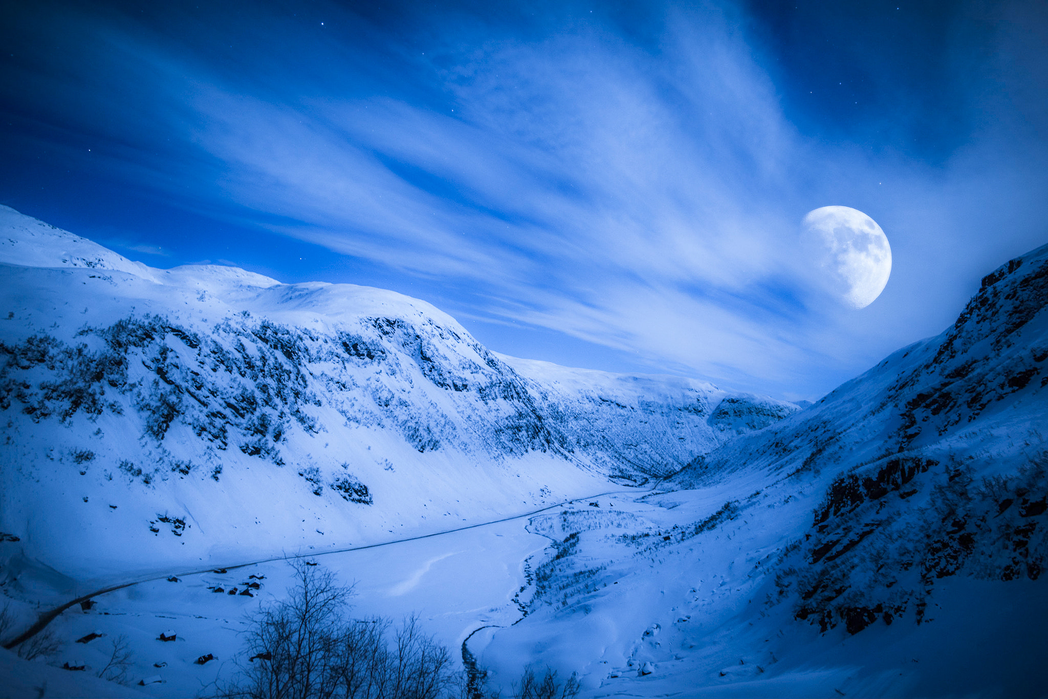 Nikon D810A + Samyang 12mm F2.8 ED AS NCS Fisheye sample photo. Top of mountain photography