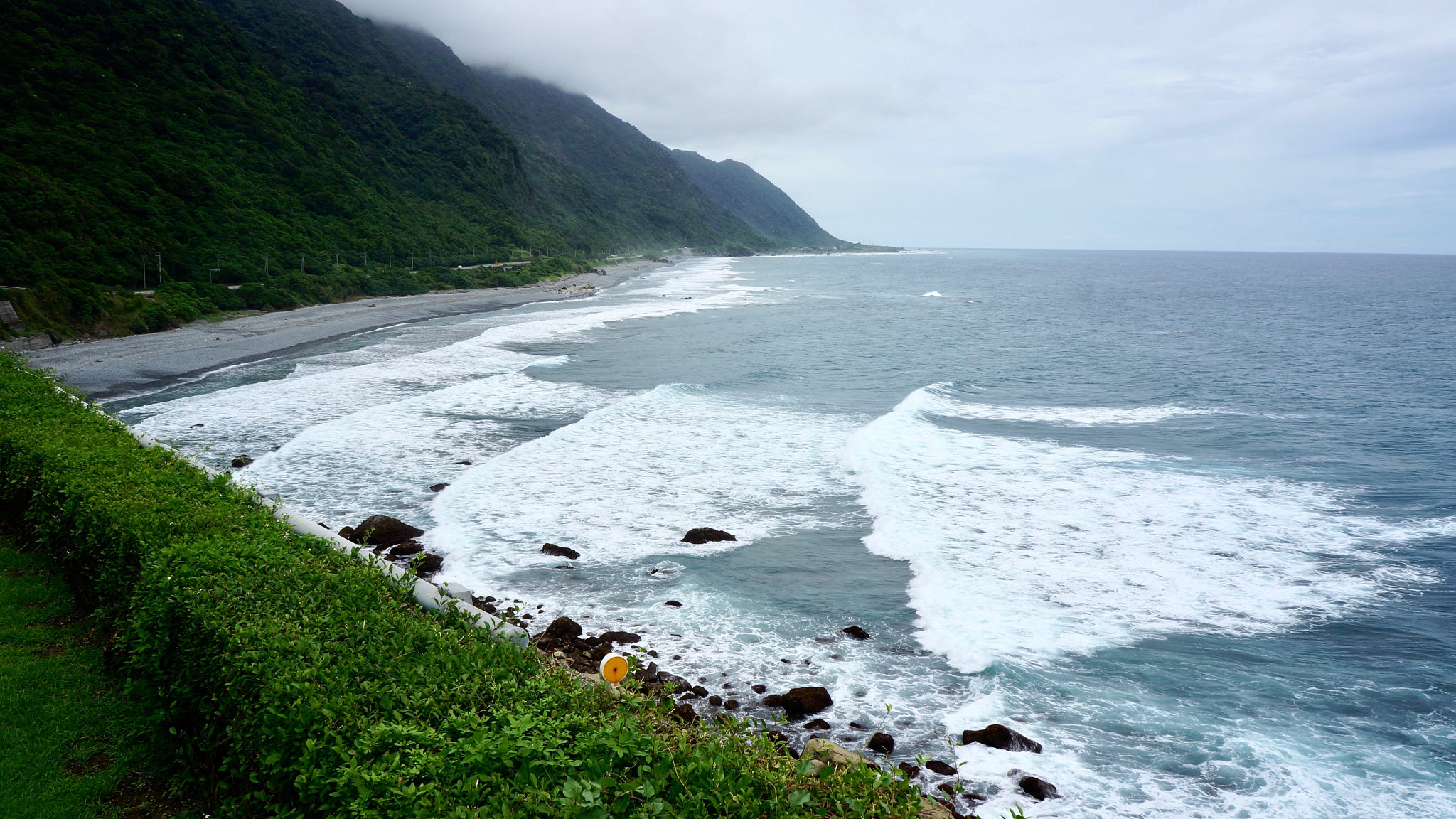 Tamron 18-200mm F3.5-6.3 Di III VC sample photo. Waves  after waves, hualien beach, taiwan photography