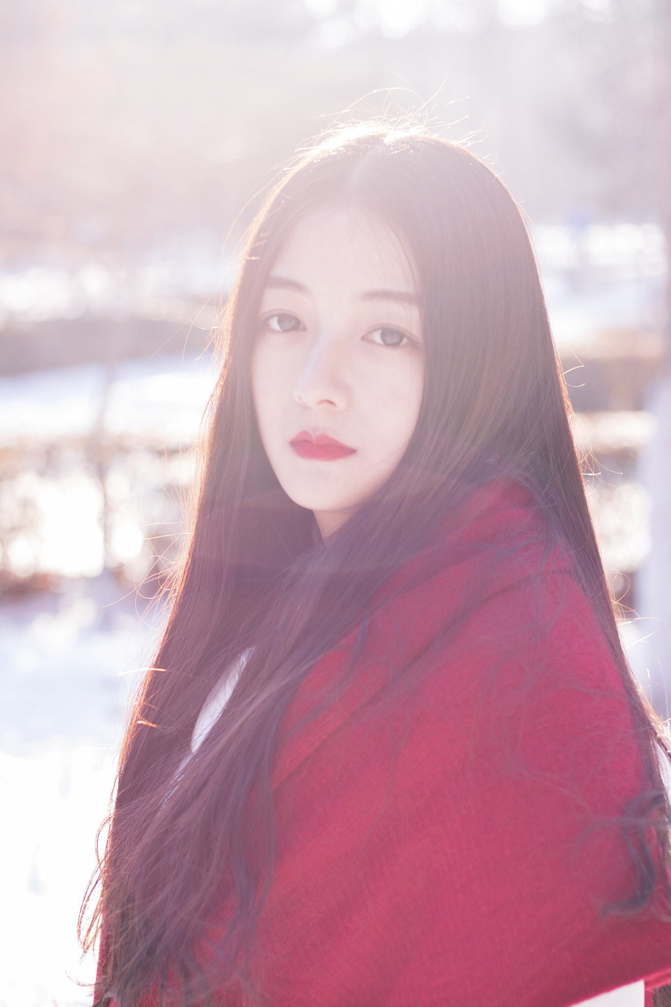 Canon EOS 760D (EOS Rebel T6s / EOS 8000D) sample photo. Winter sun girl photography