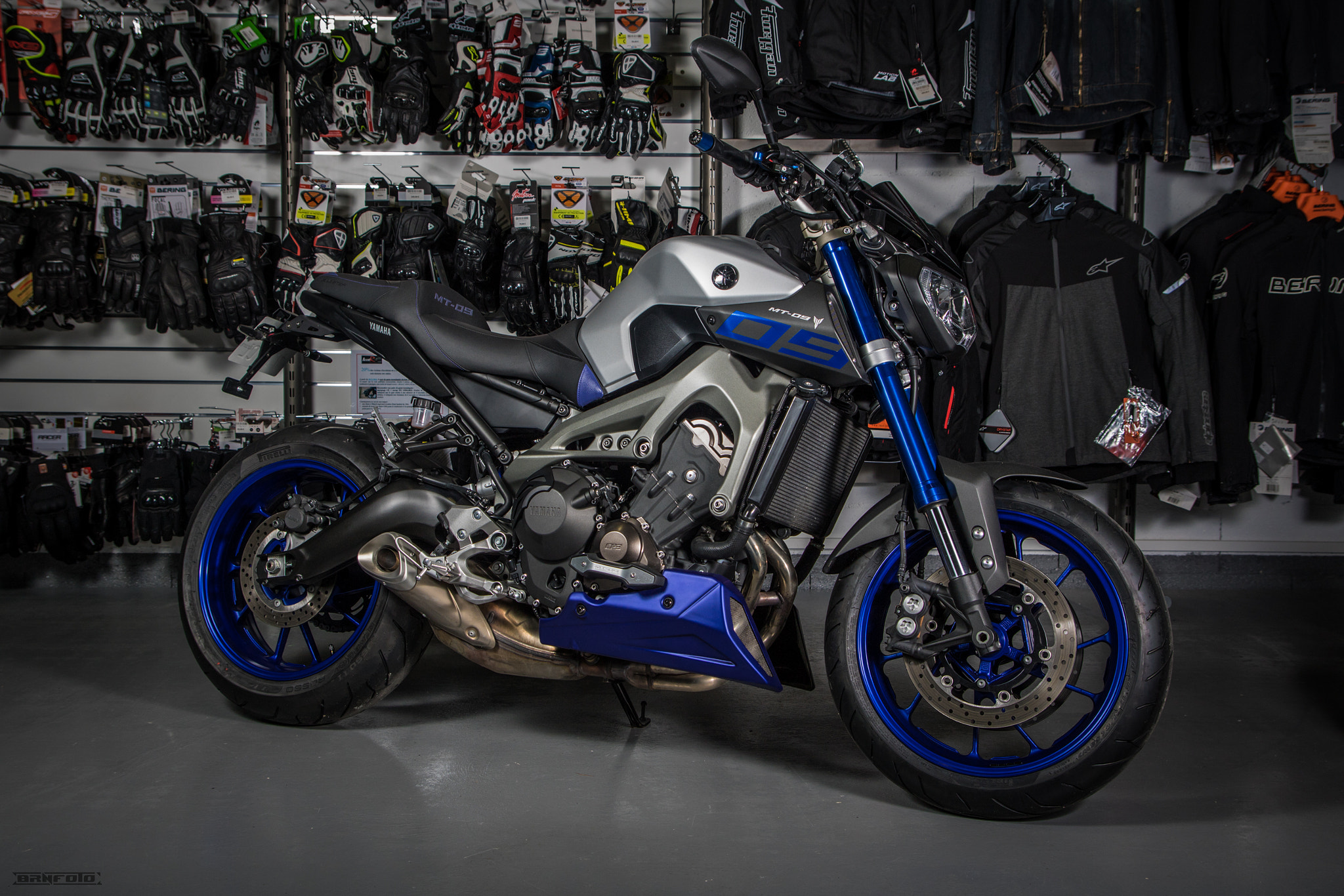 Tamron SP AF 17-50mm F2.8 XR Di II LD Aspherical (IF) sample photo. Yamaha mt-09 photography