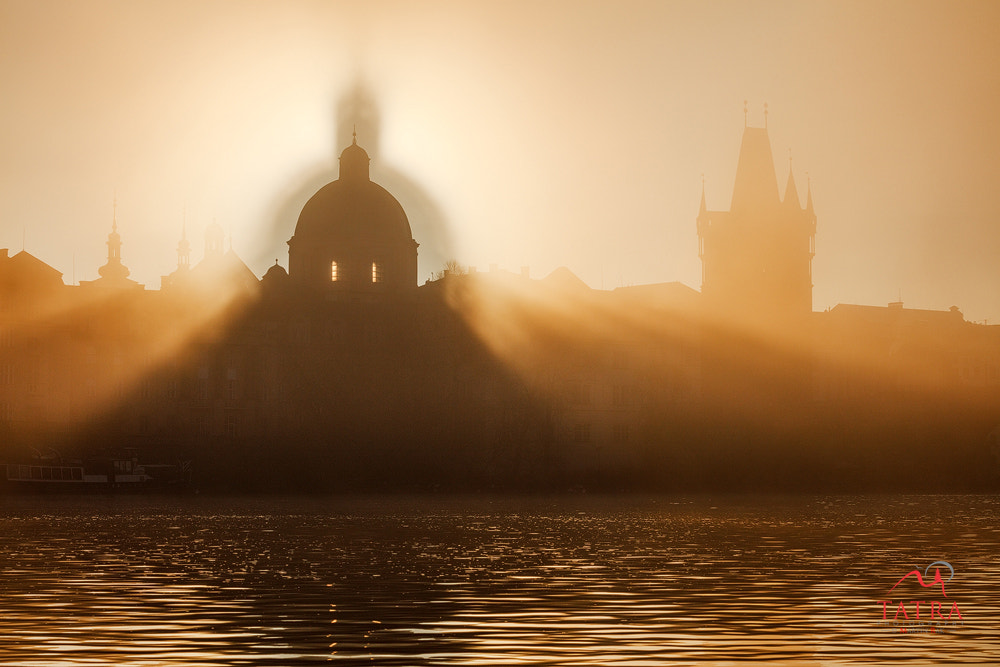 Canon EOS 5DS R + Canon EF 70-300mm F4-5.6L IS USM sample photo. Charles bridge photography