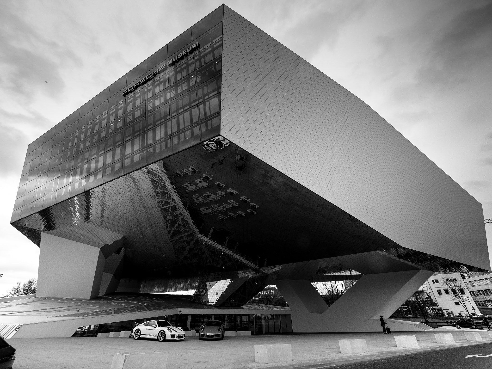 Olympus M.Zuiko Digital ED 7-14mm F2.8 PRO sample photo. Porsche museum stuttgart zuffenhausen photography
