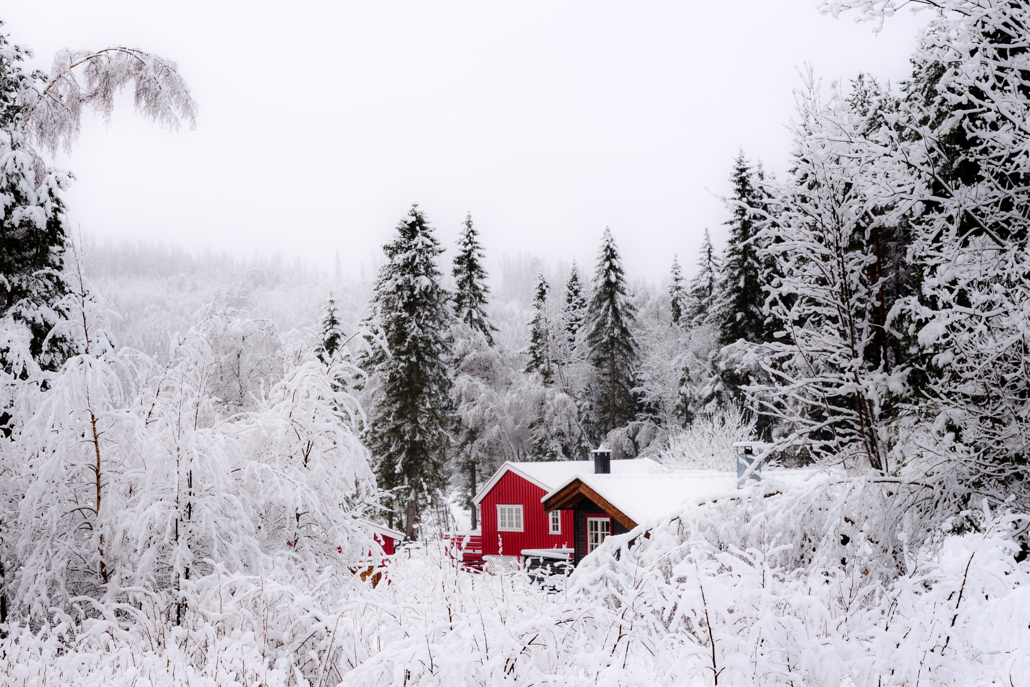 Sigma 24-70mm F2.8 EX DG HSM sample photo. Winter cottage photography