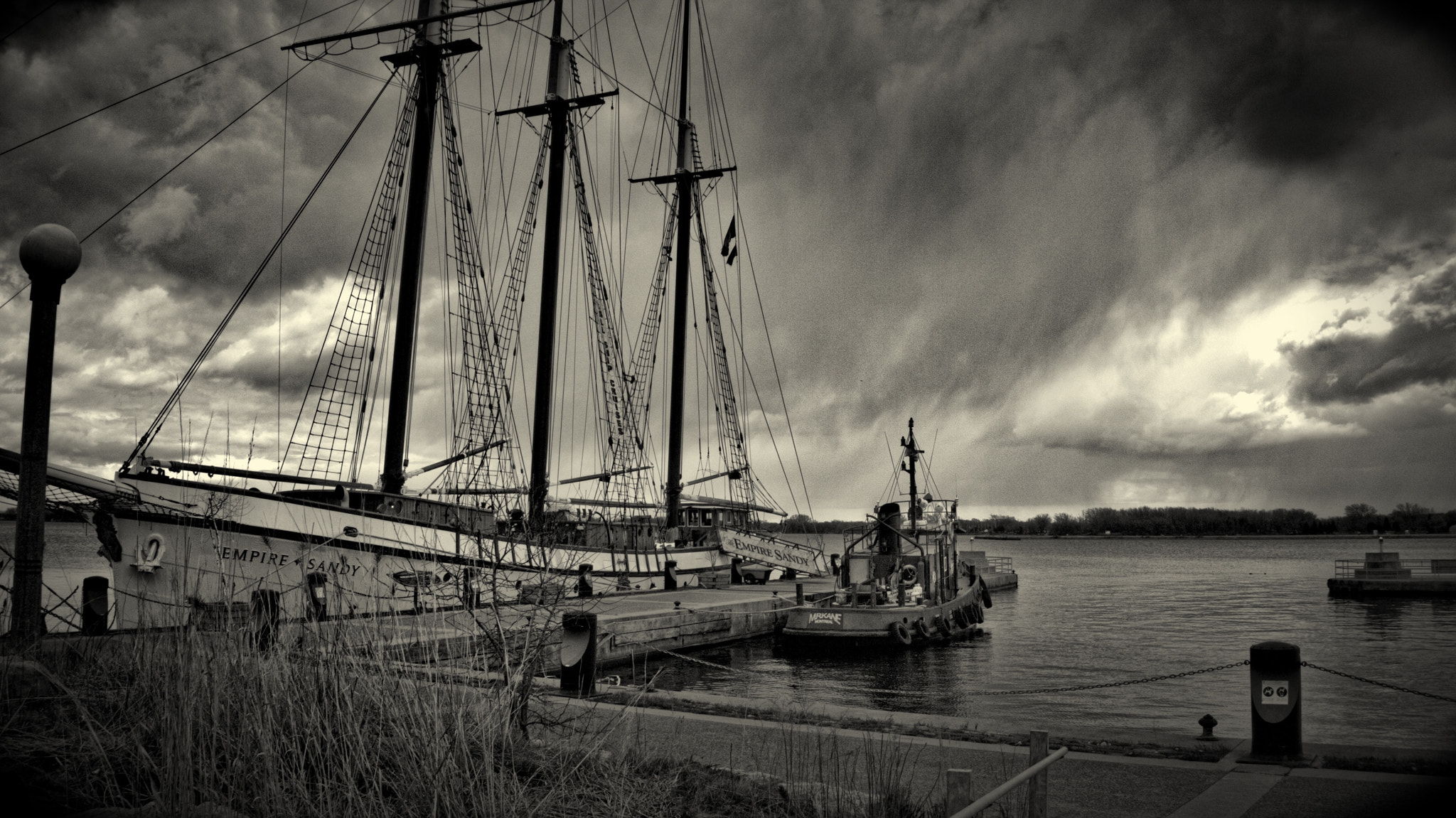 Olympus M.Zuiko Digital ED 14-42mm F3.5-5.6 sample photo. The tall ship and friend photography