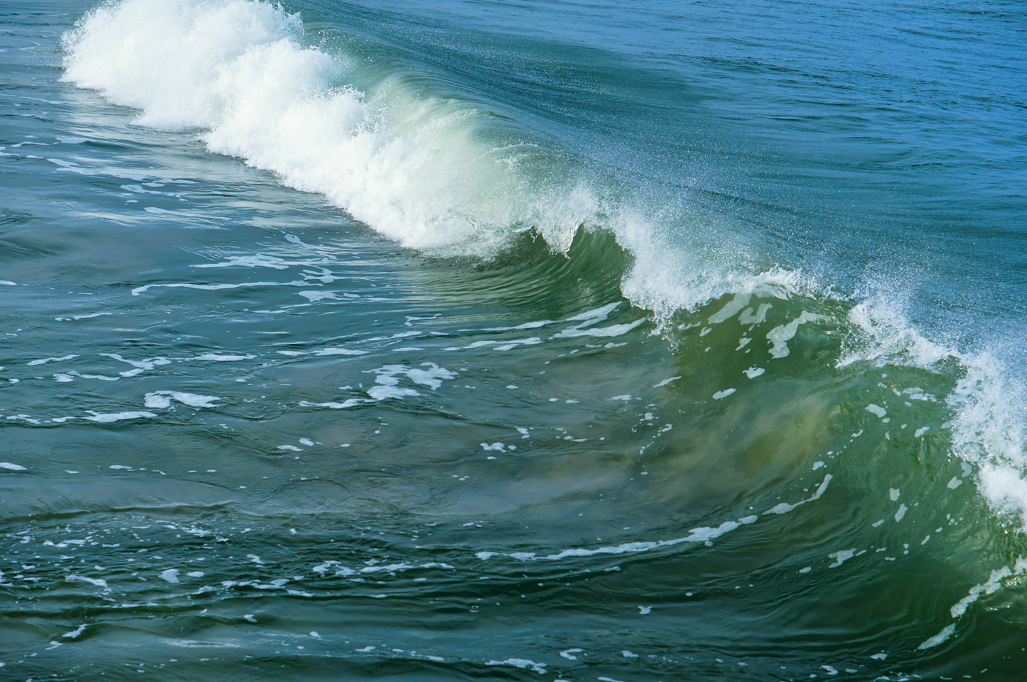 Sony Alpha NEX-3N + E 50mm F1.8 OSS sample photo. Sea wave waves beat on the rocks photography