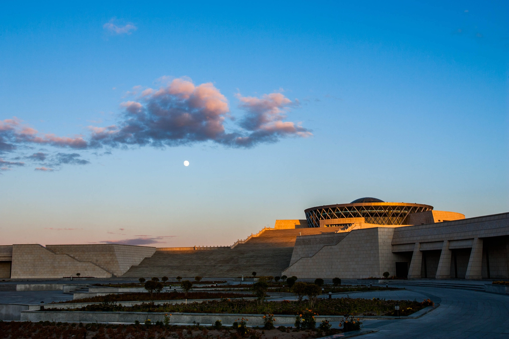 Canon EOS-1D Mark II + Canon EF 16-35mm F2.8L USM sample photo. The museum of xilingol league photography