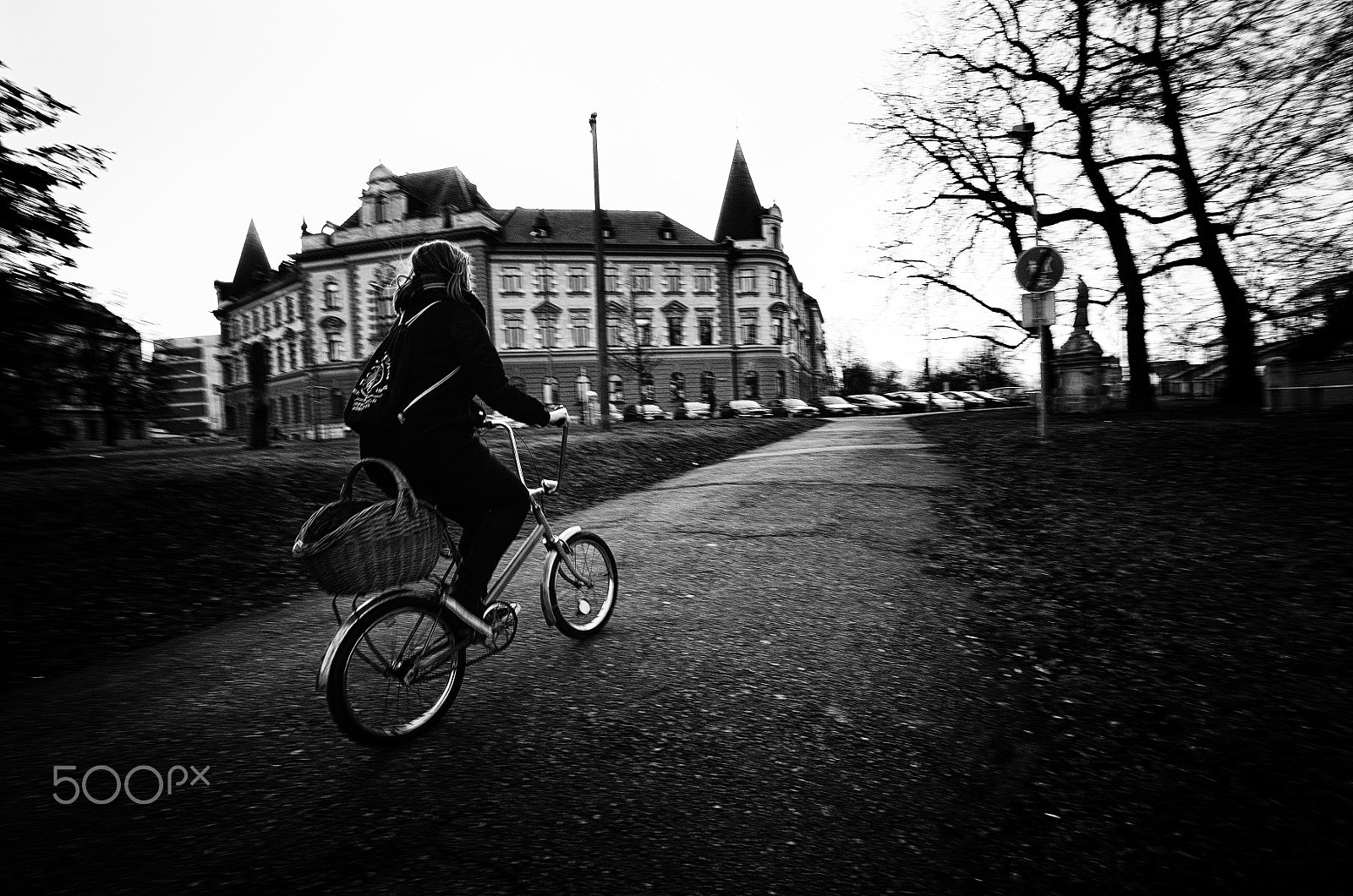 Samyang 14mm F2.8 ED AS IF UMC sample photo. On the bike ... photography